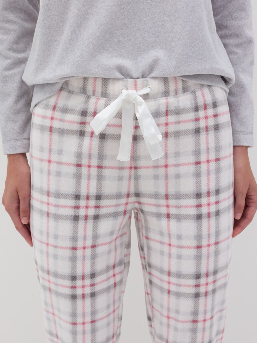 Fleece pyjama trousers with check pattern_2