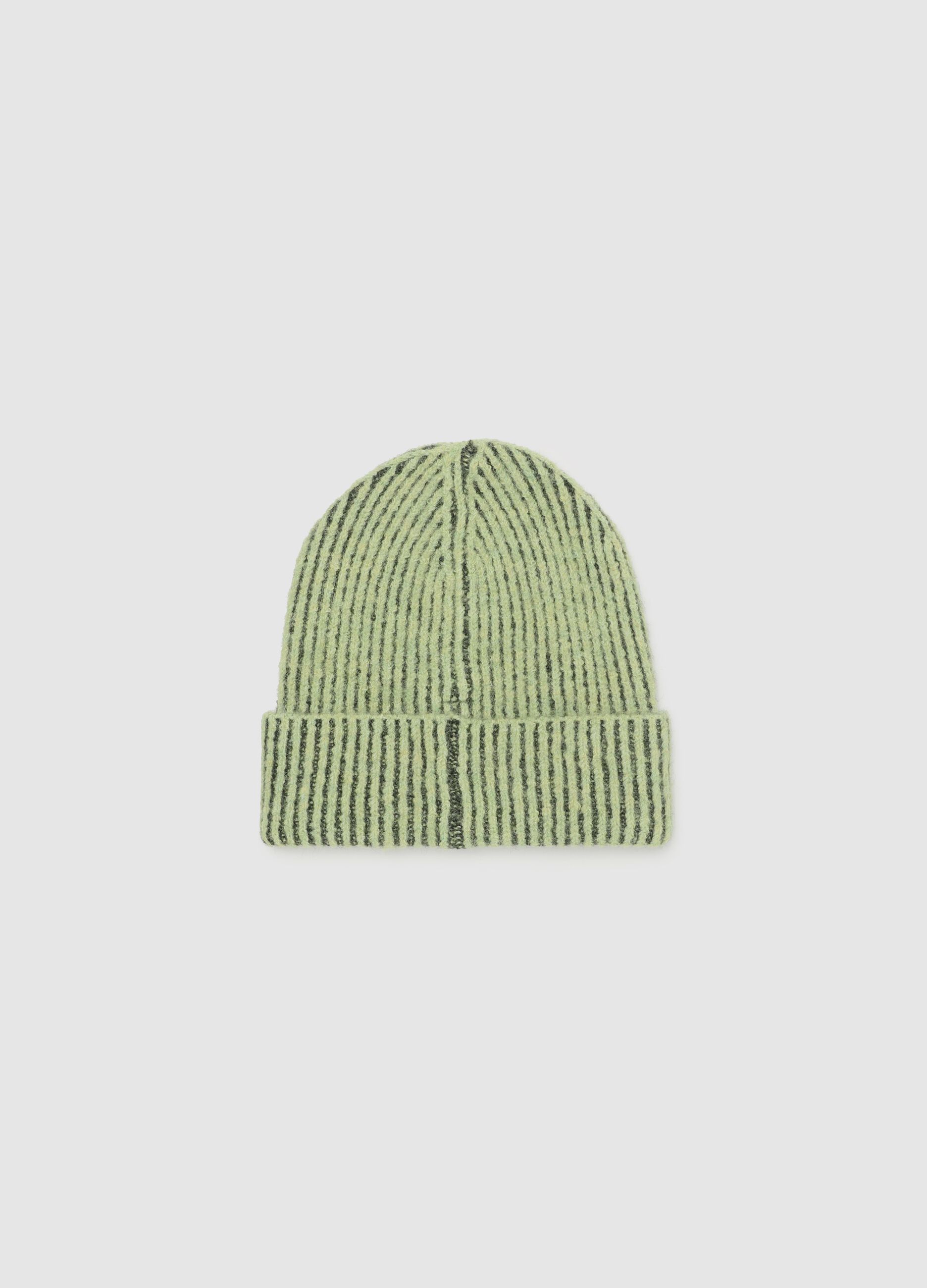 Essential hat in two-tone ribbing