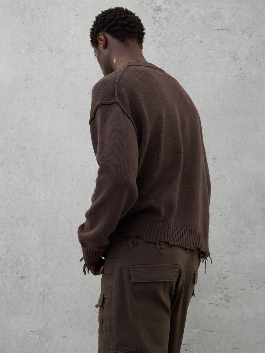 Crewneck Distressed Pullover Chocolate Brown_1