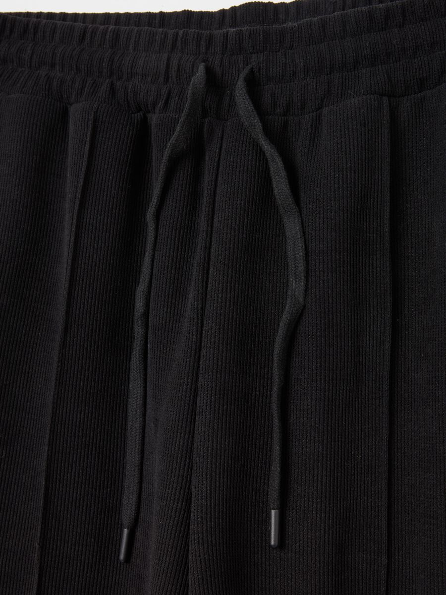 Knit pyjama trousers with raised stitching_5