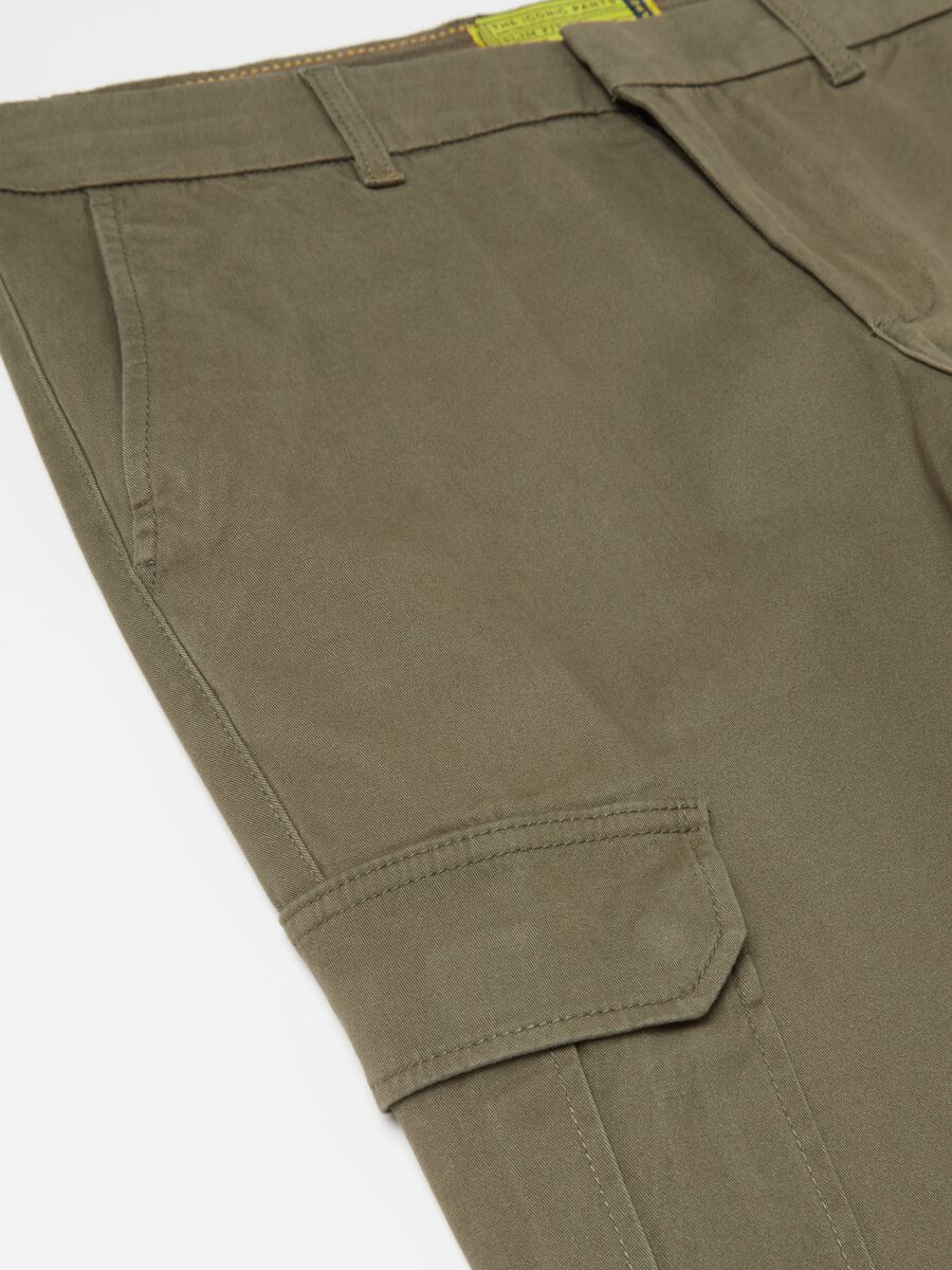 Slim-fit cargo trousers_5