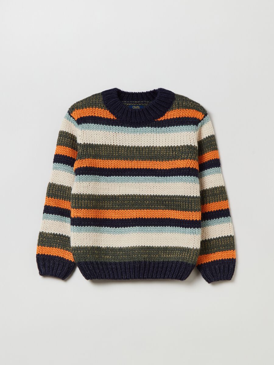 Knitted pullover with striped design_0