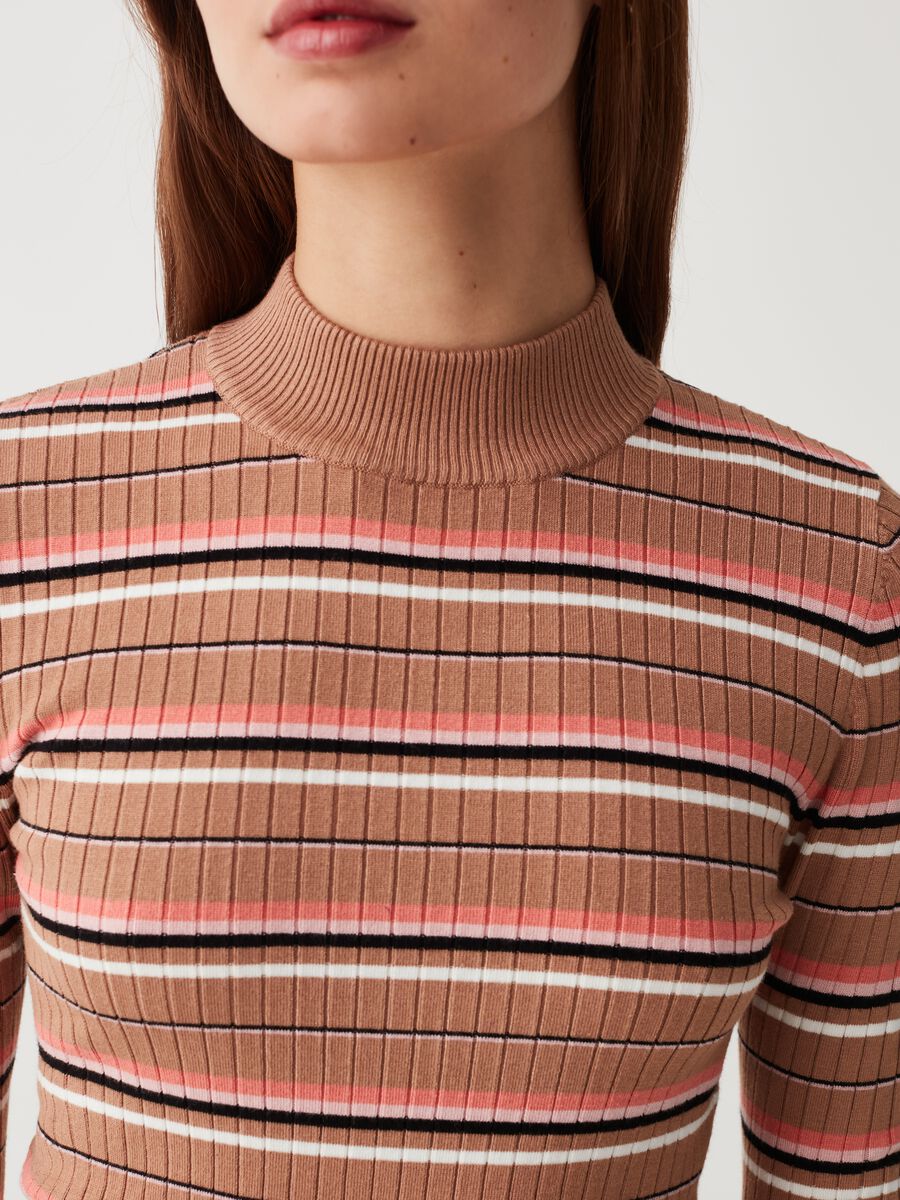 Multicoloured striped pullover with mock neck_3