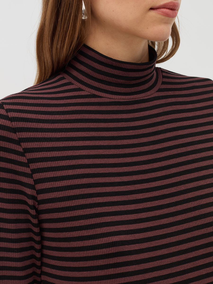 Striped T-shirt with mock neck_3