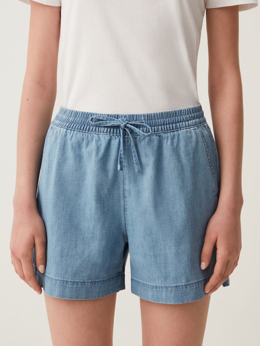 Denim shorts with drawstring_1