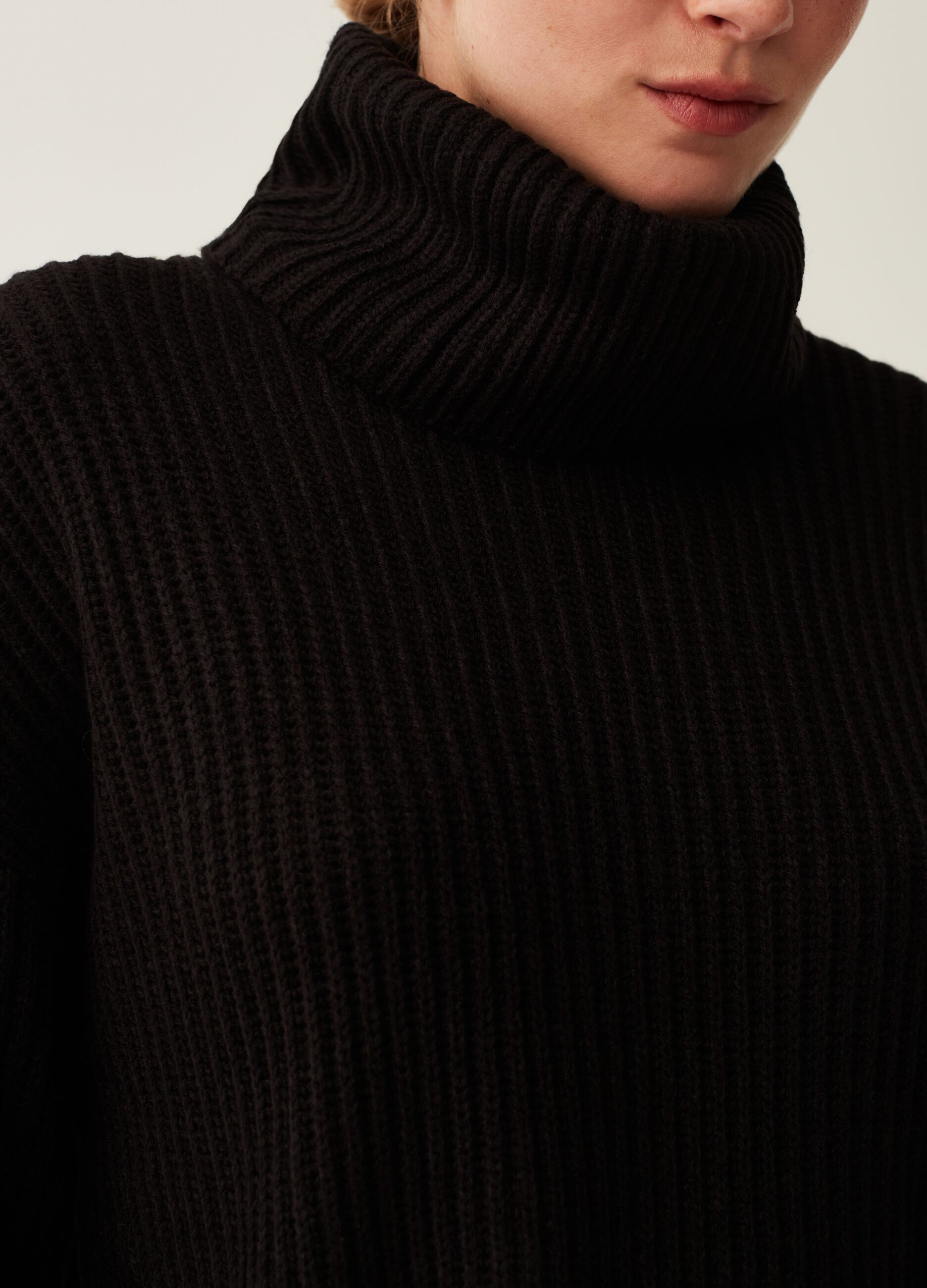 Ribbed pullover with high ring neck