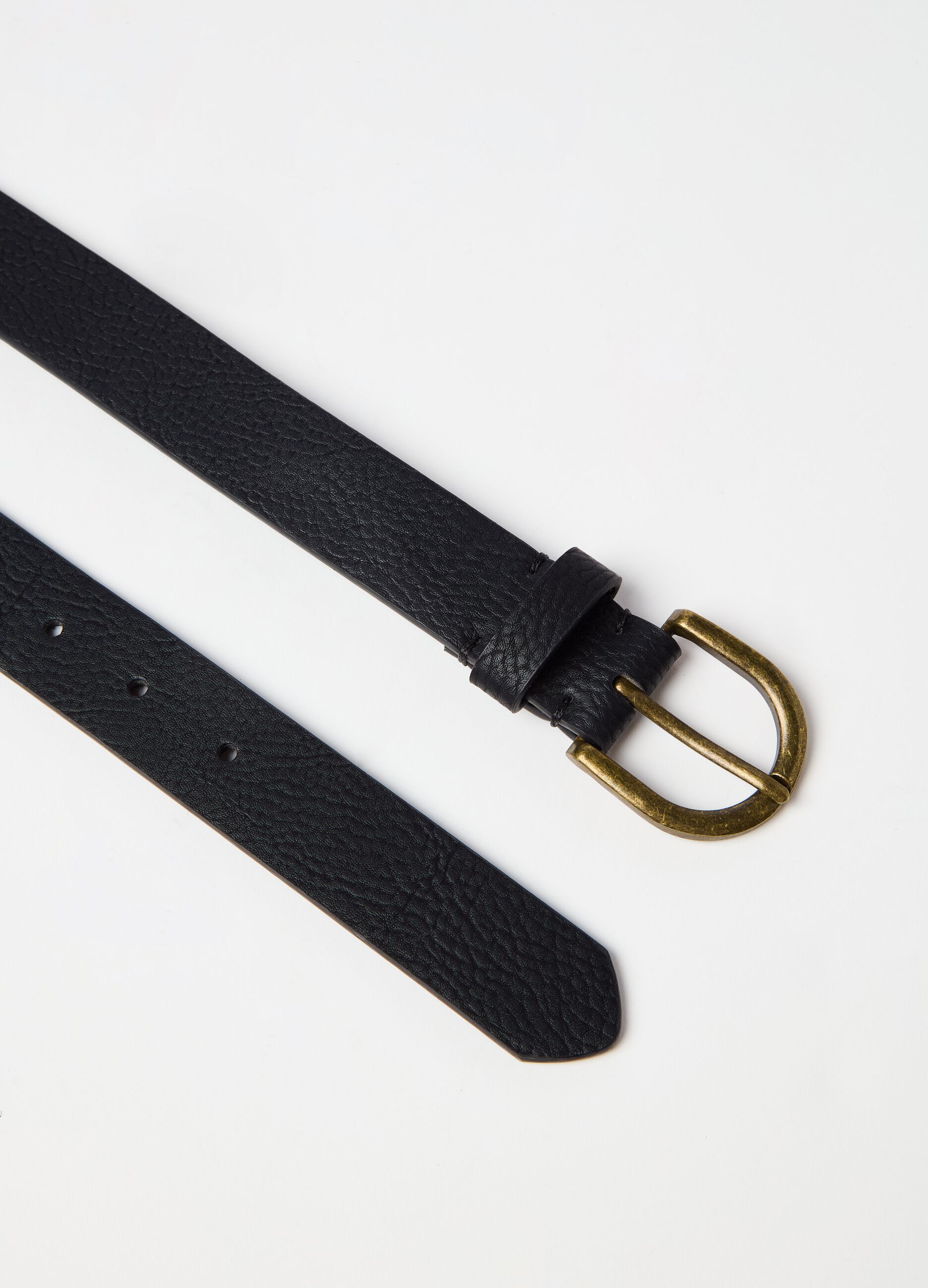 Hammered-effect belt