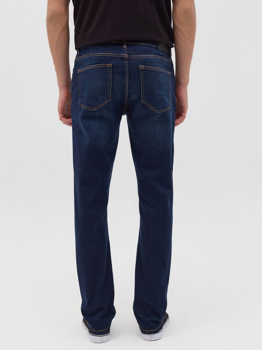 Slim-fit premium jeans in DualFX cotton_3