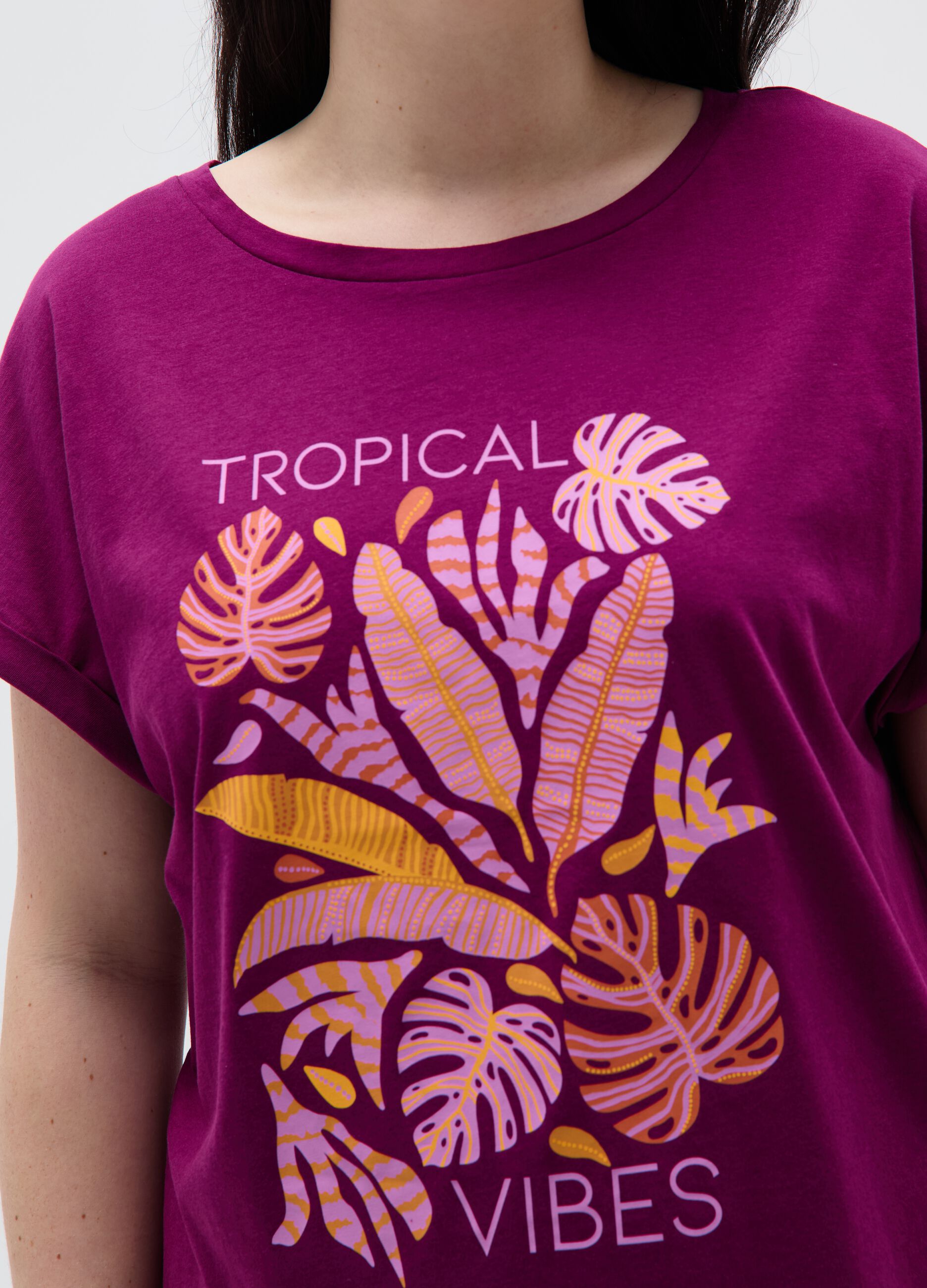 Camiseta con estampado tropical Curvy