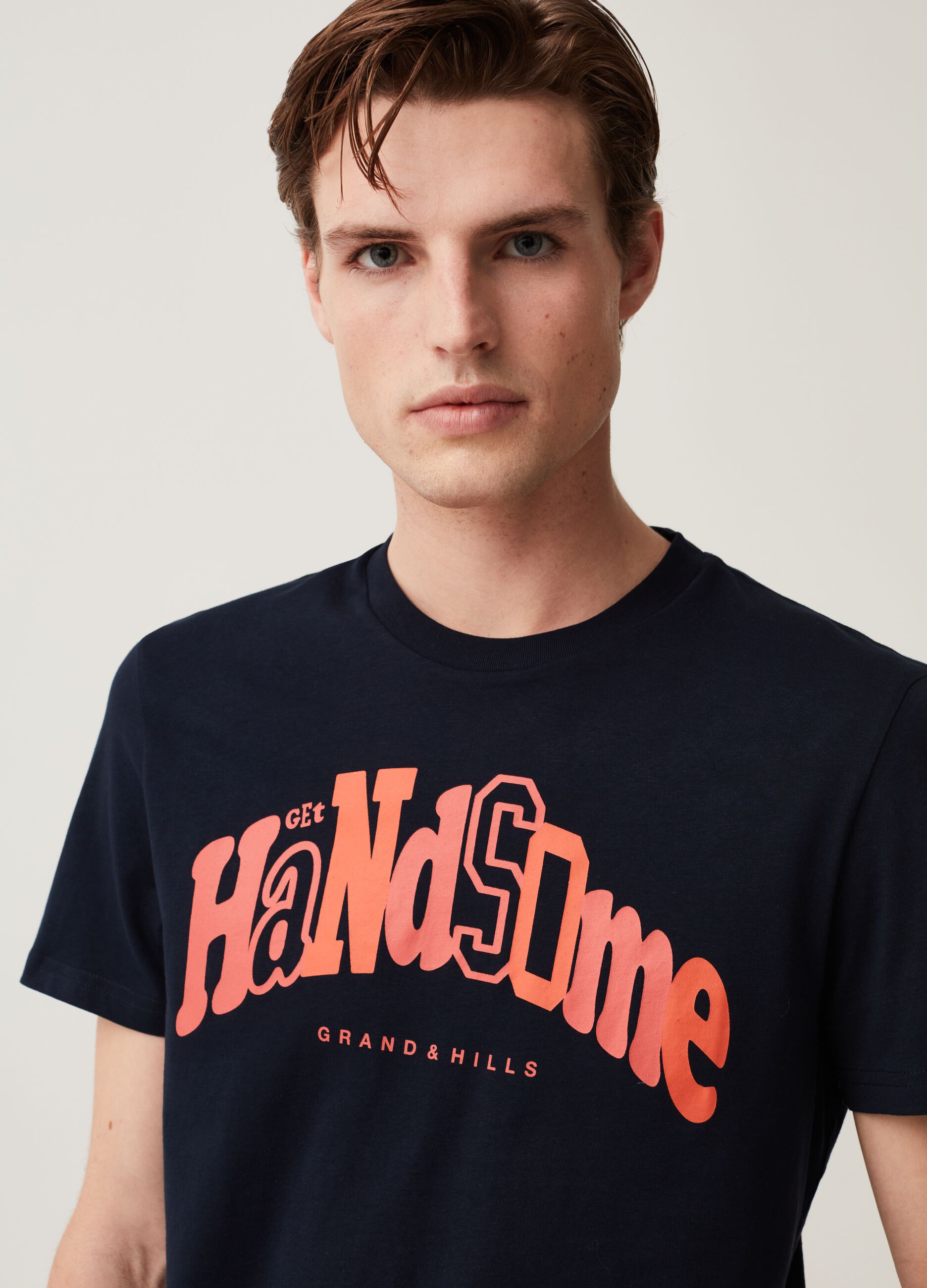 Grand & Hills T-shirt with printed lettering
