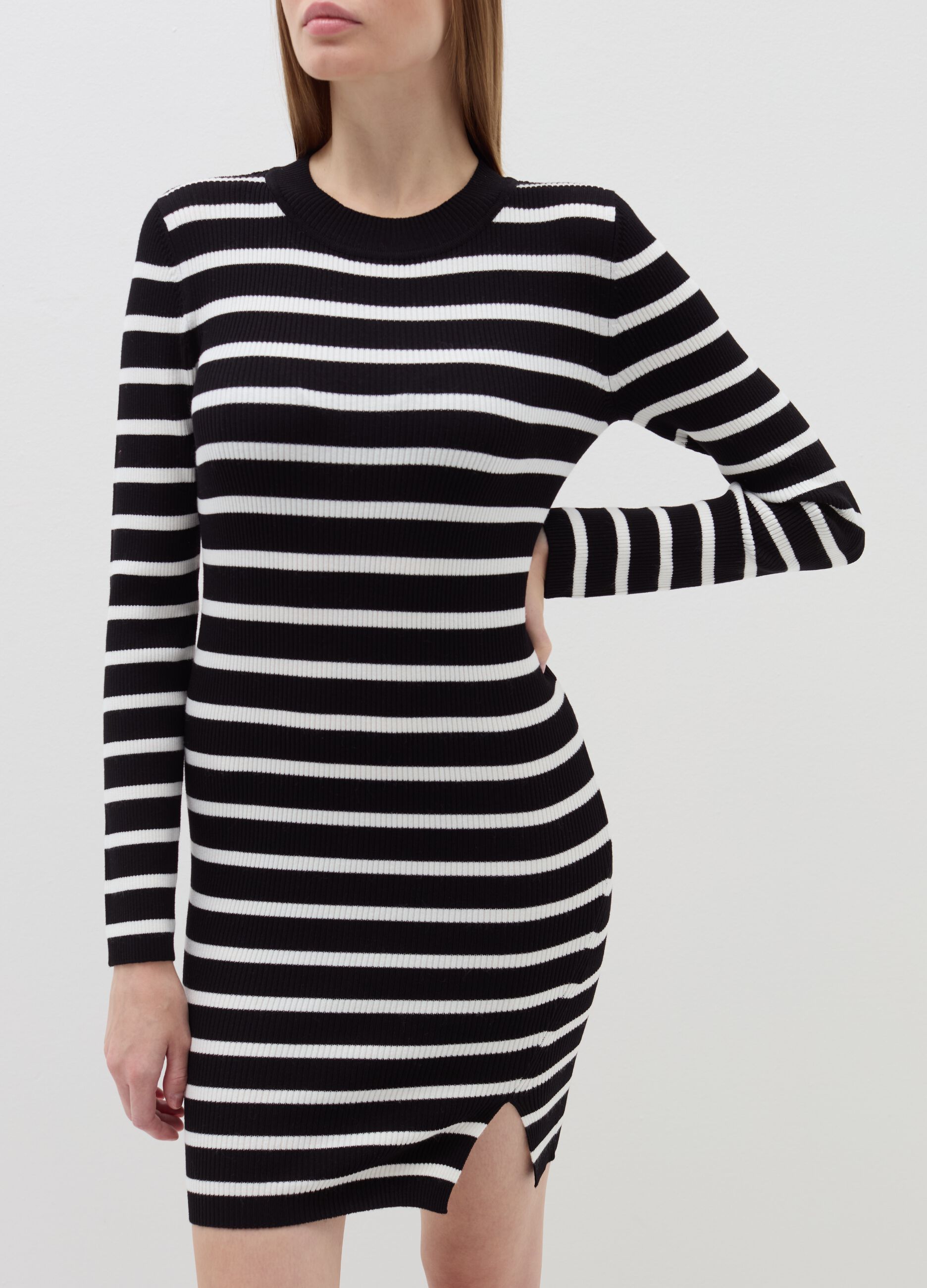 Short ribbed dress with striped pattern