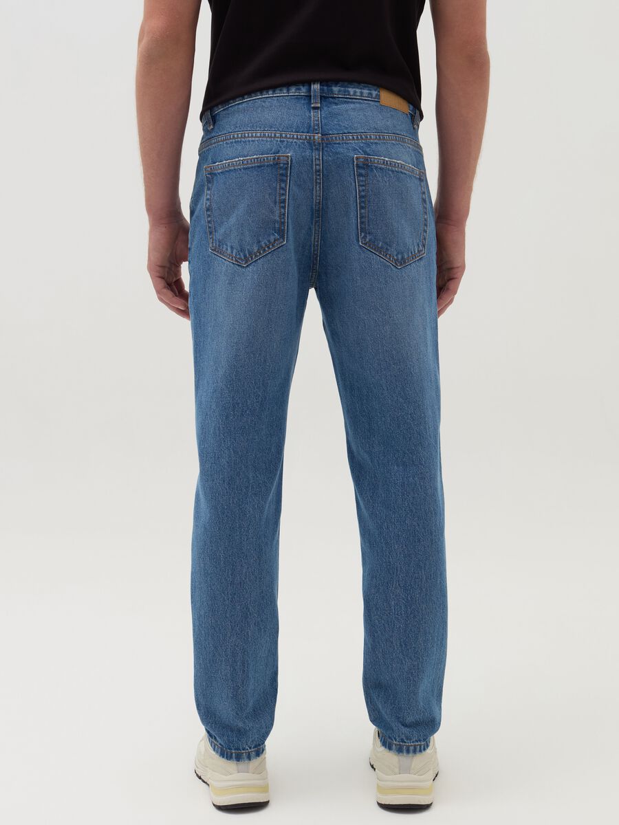 Relaxed-fit jeans with five pockets_2