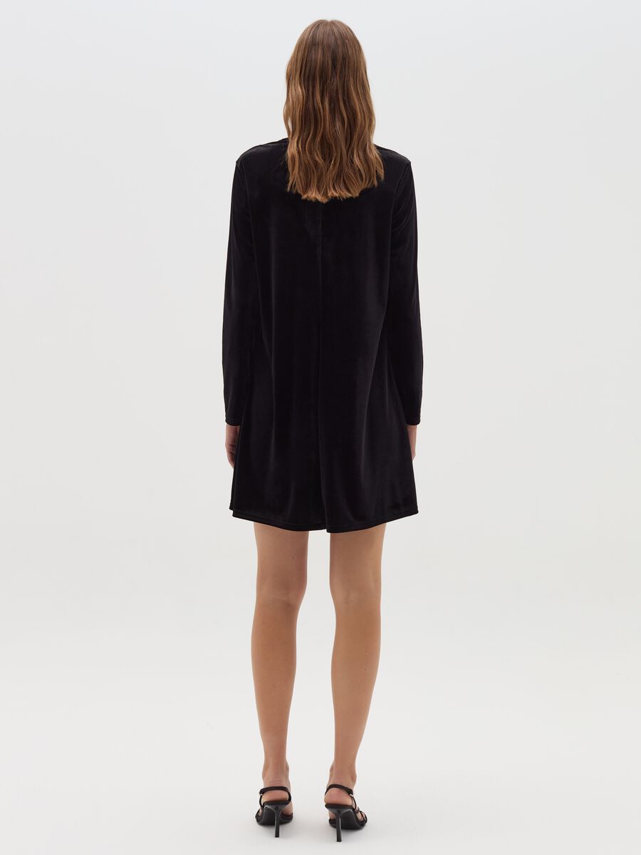 Short dress in velvet with long sleeves_3