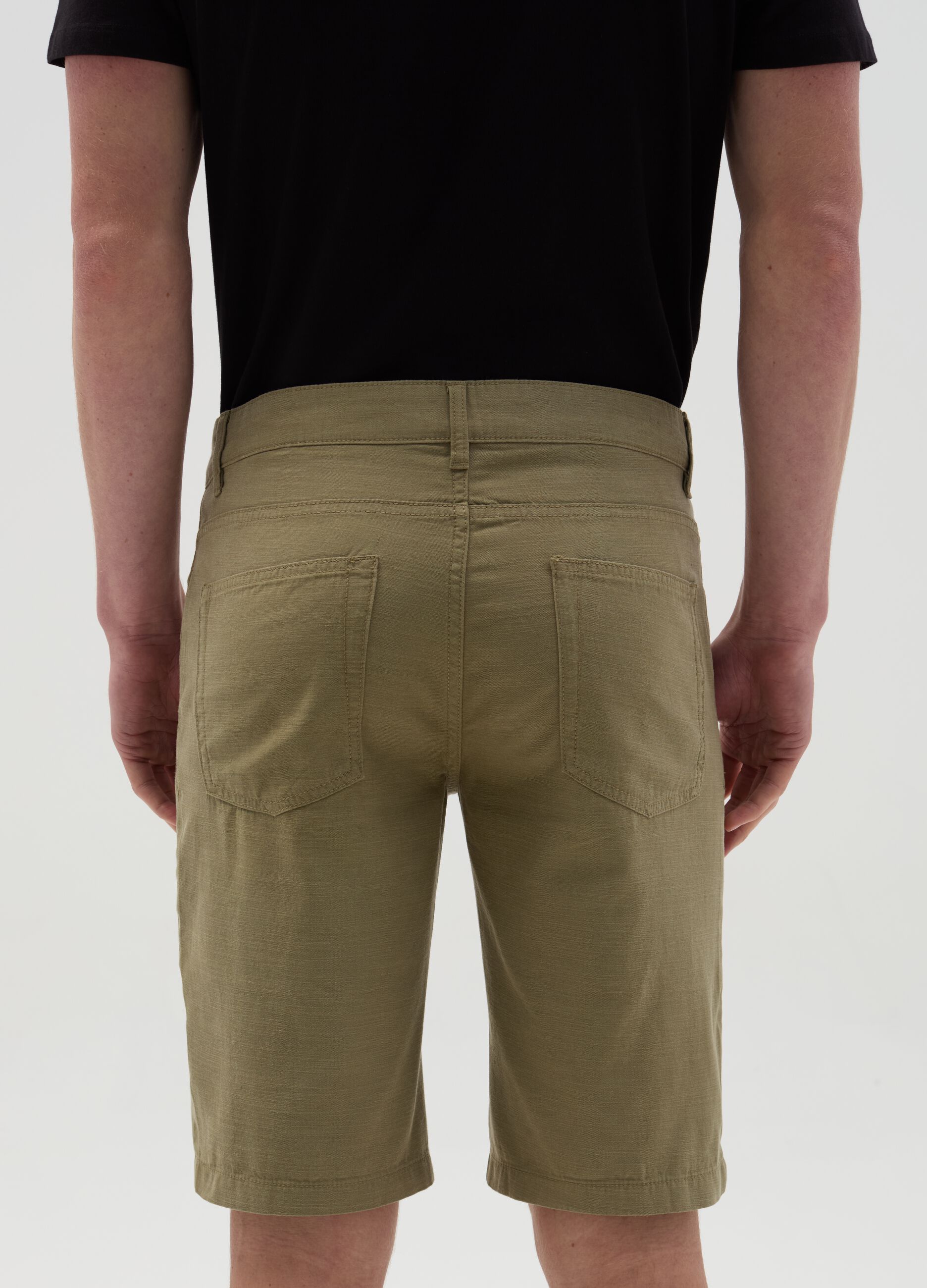 Bermuda shorts with five pockets in cotton and linen