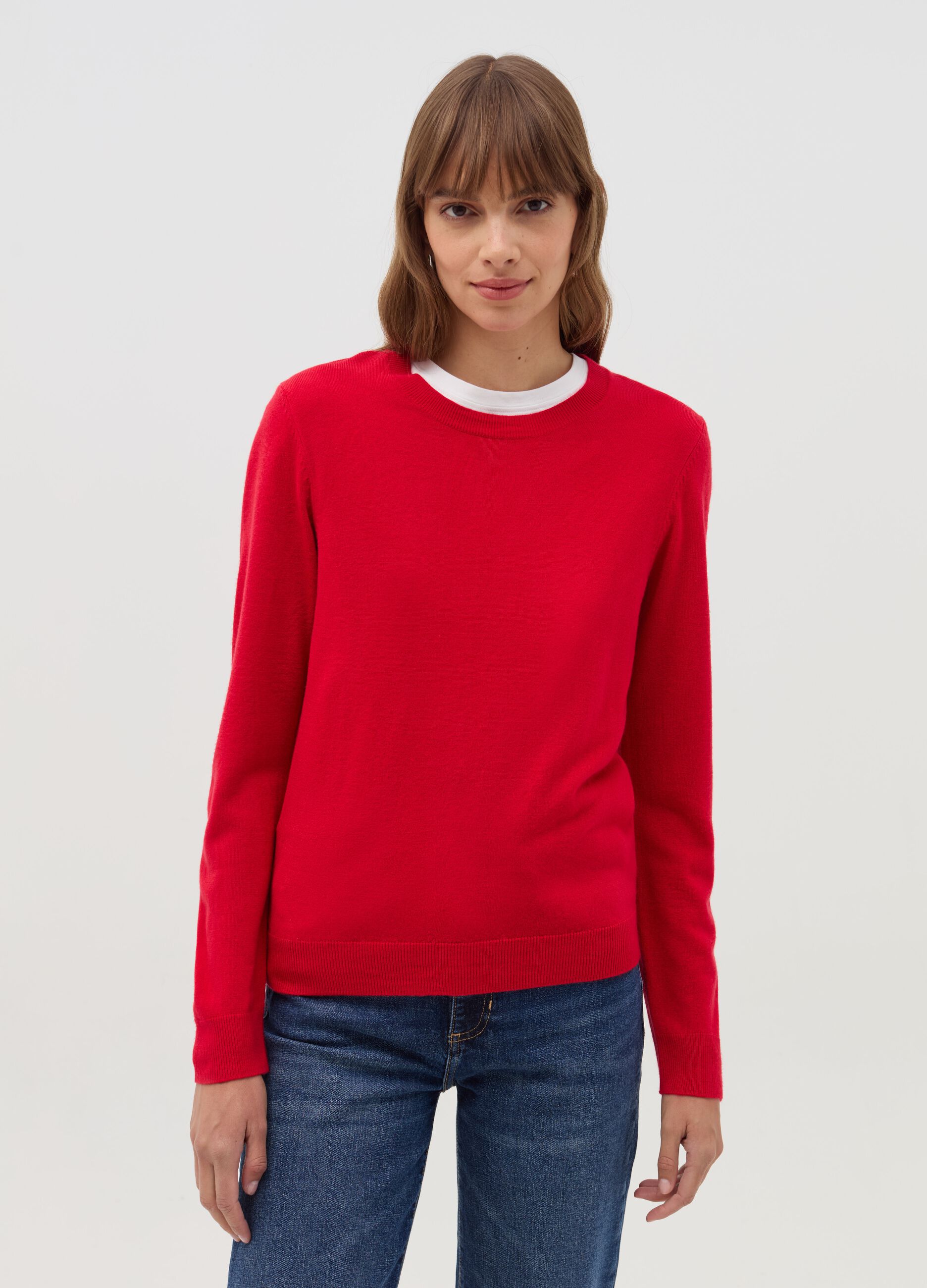 Top with long sleeves and round neck