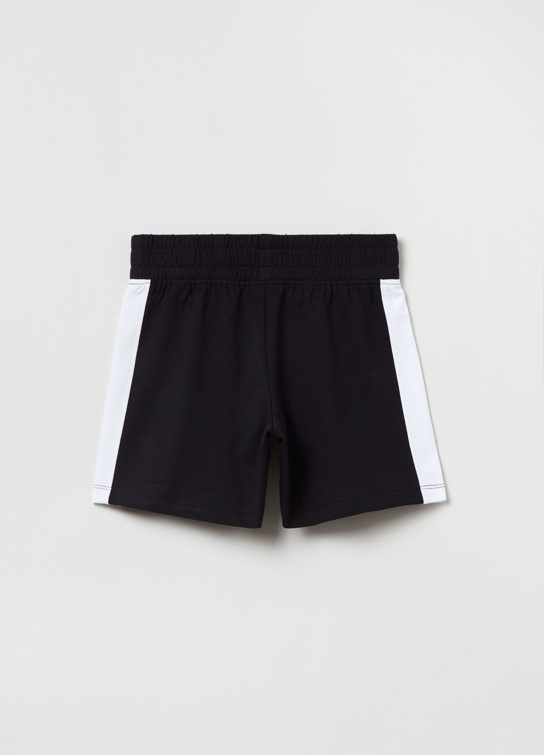Two-tone shorts with lettering print