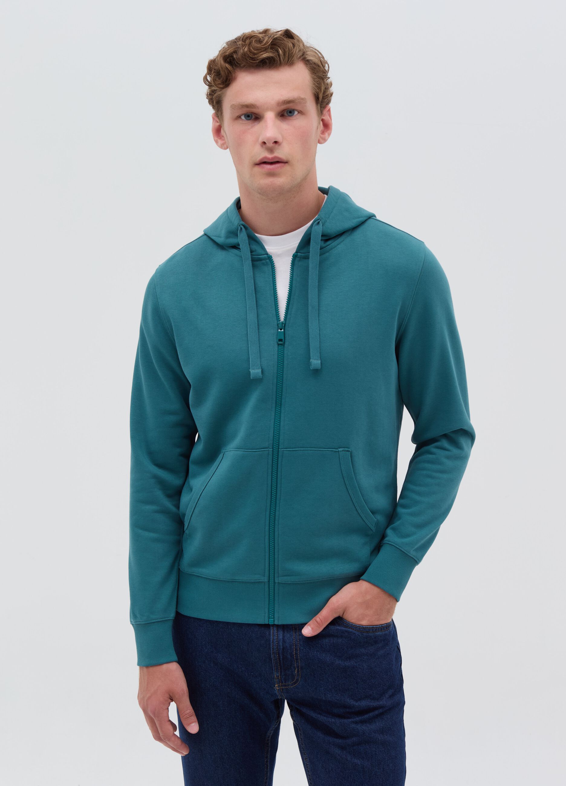 Full-zip sweatshirt with hood