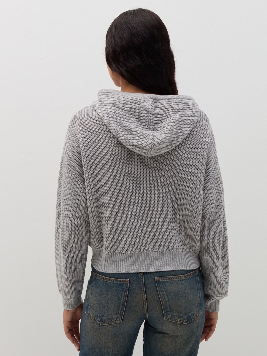 Crop cardigan with hood and zip_2