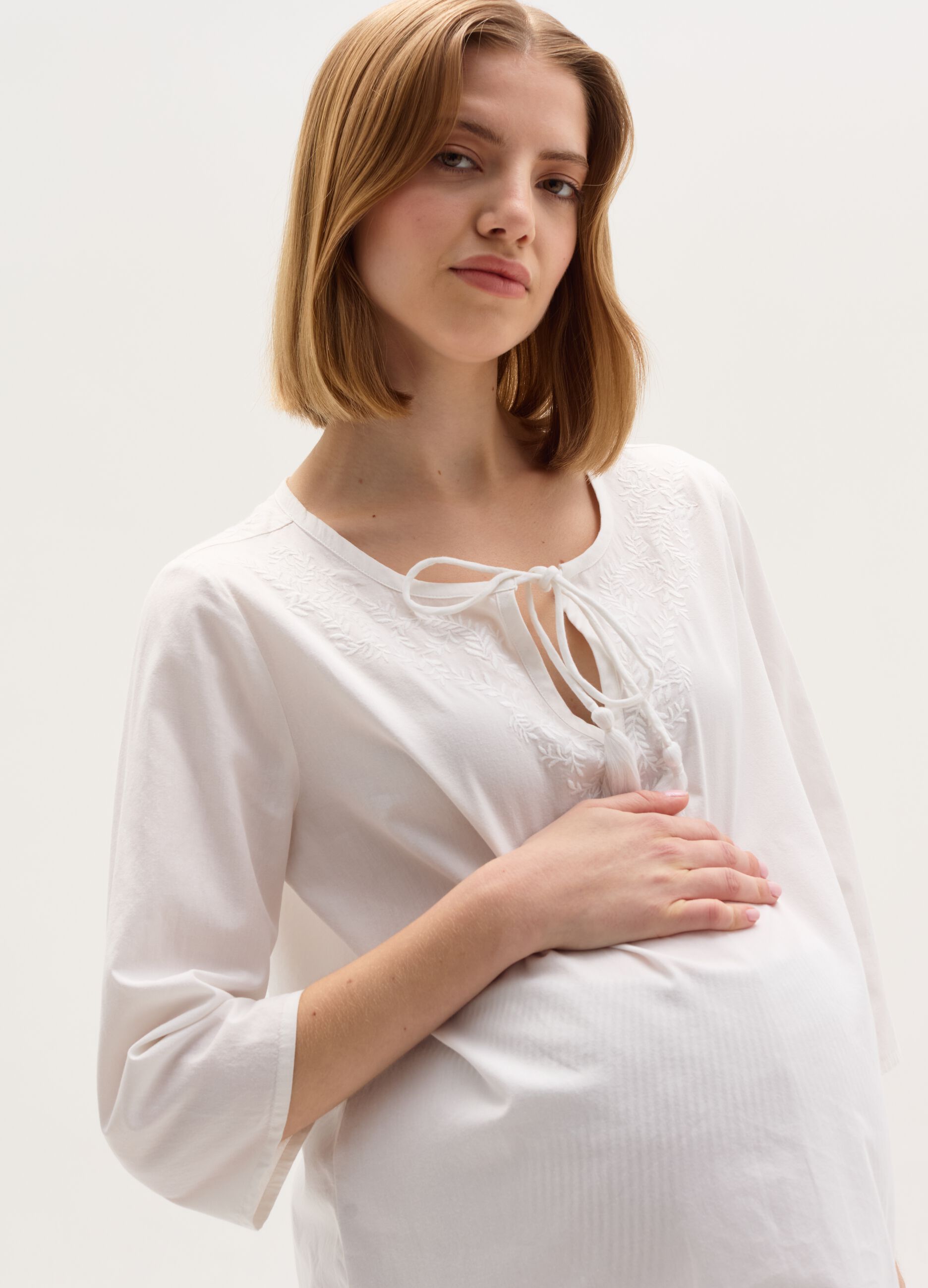 Maternity blouse with lace and tassels