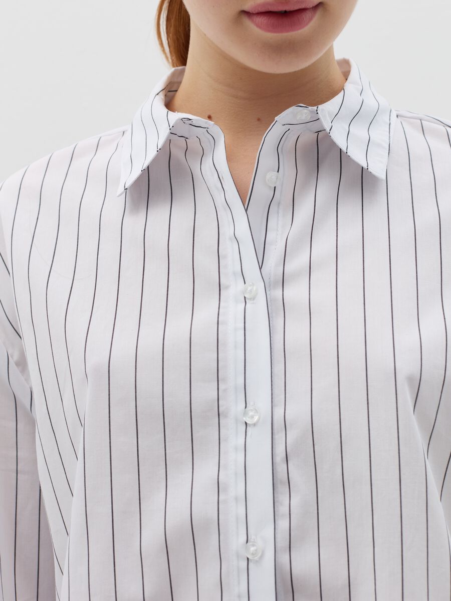 Oversize shirt in poplin with thin stripes_2