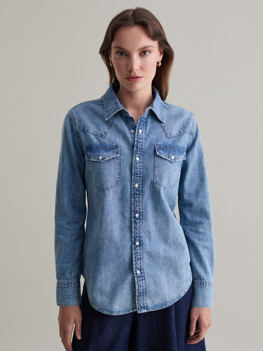 Western shirt in denim with pearl buttons_1