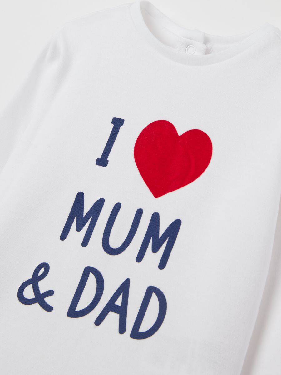 T-shirt in cotone bio stampa "I Love Mum & Dad"_2