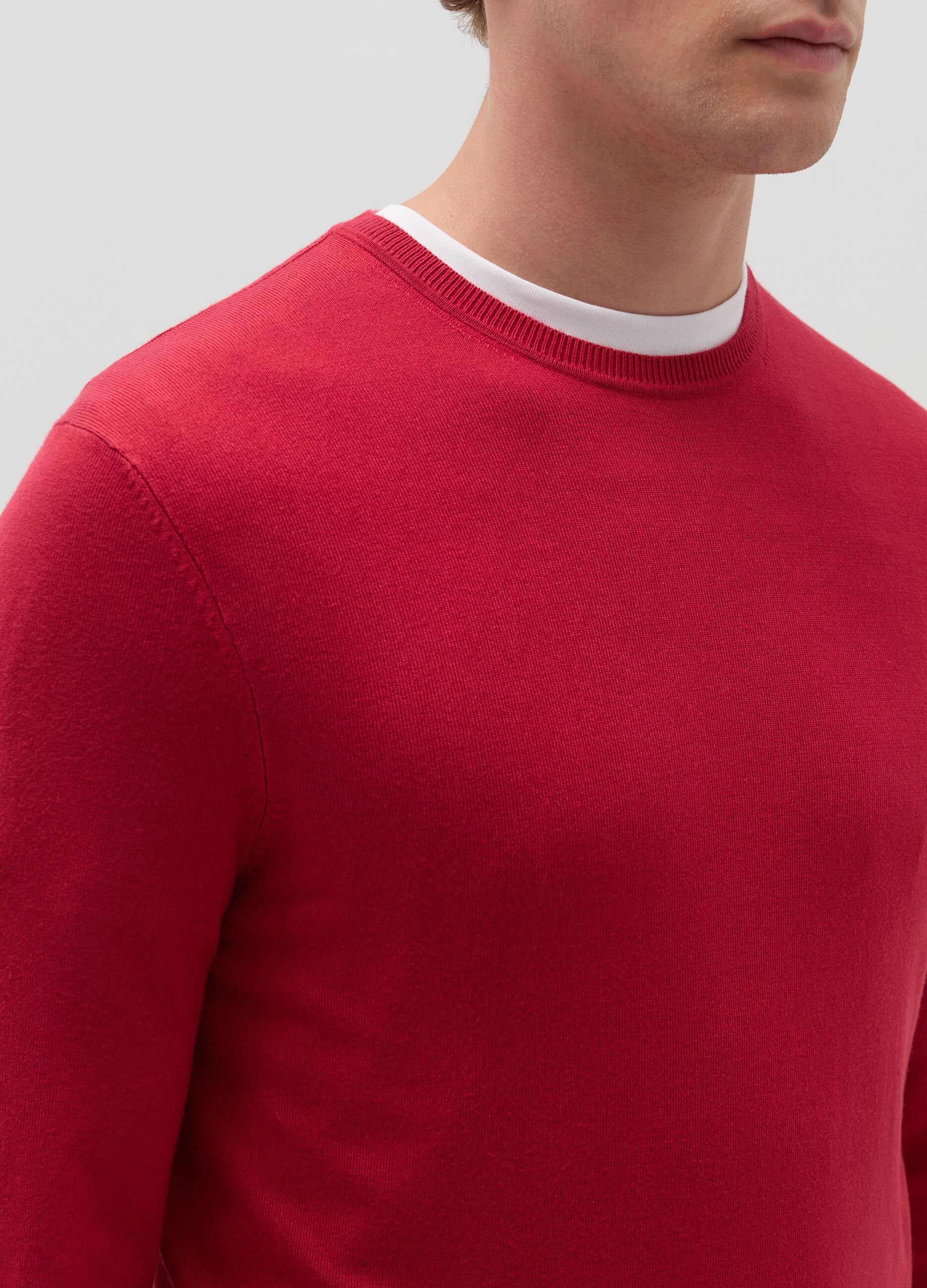 Round neck pullover