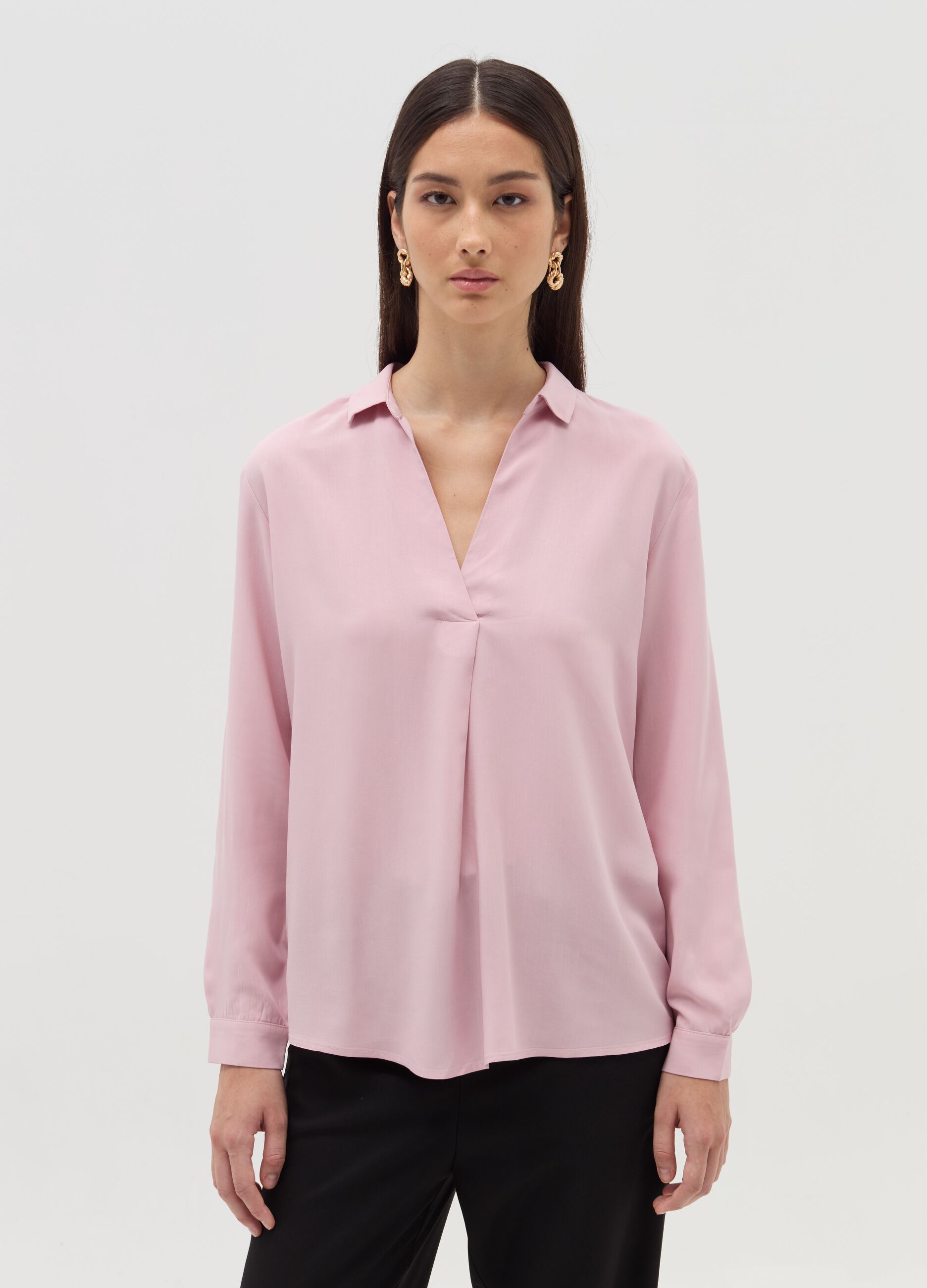 Blouse with polo neckline and long sleeves