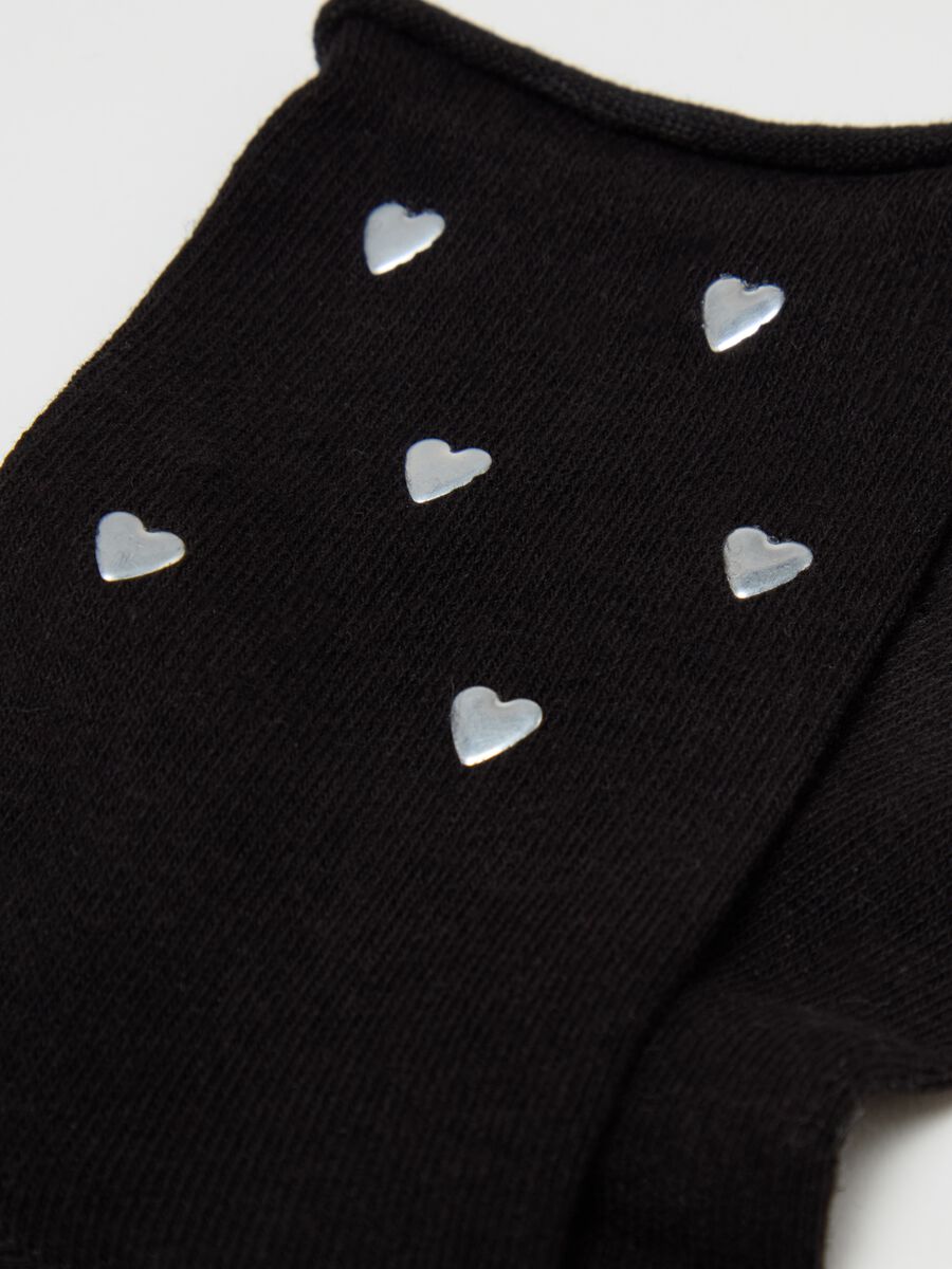 Short socks with small hearts_1