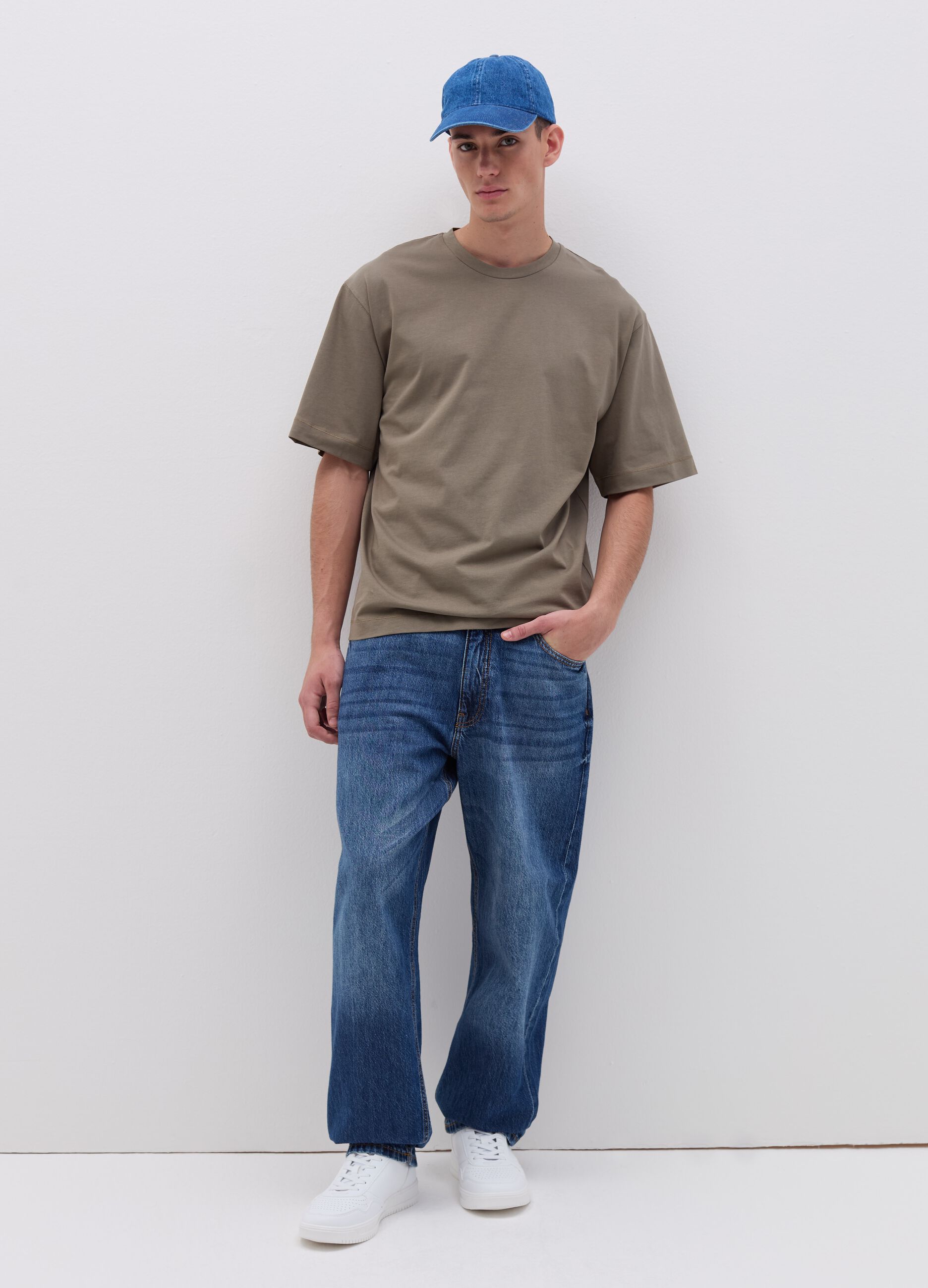 Baggy-fit jeans with five pockets