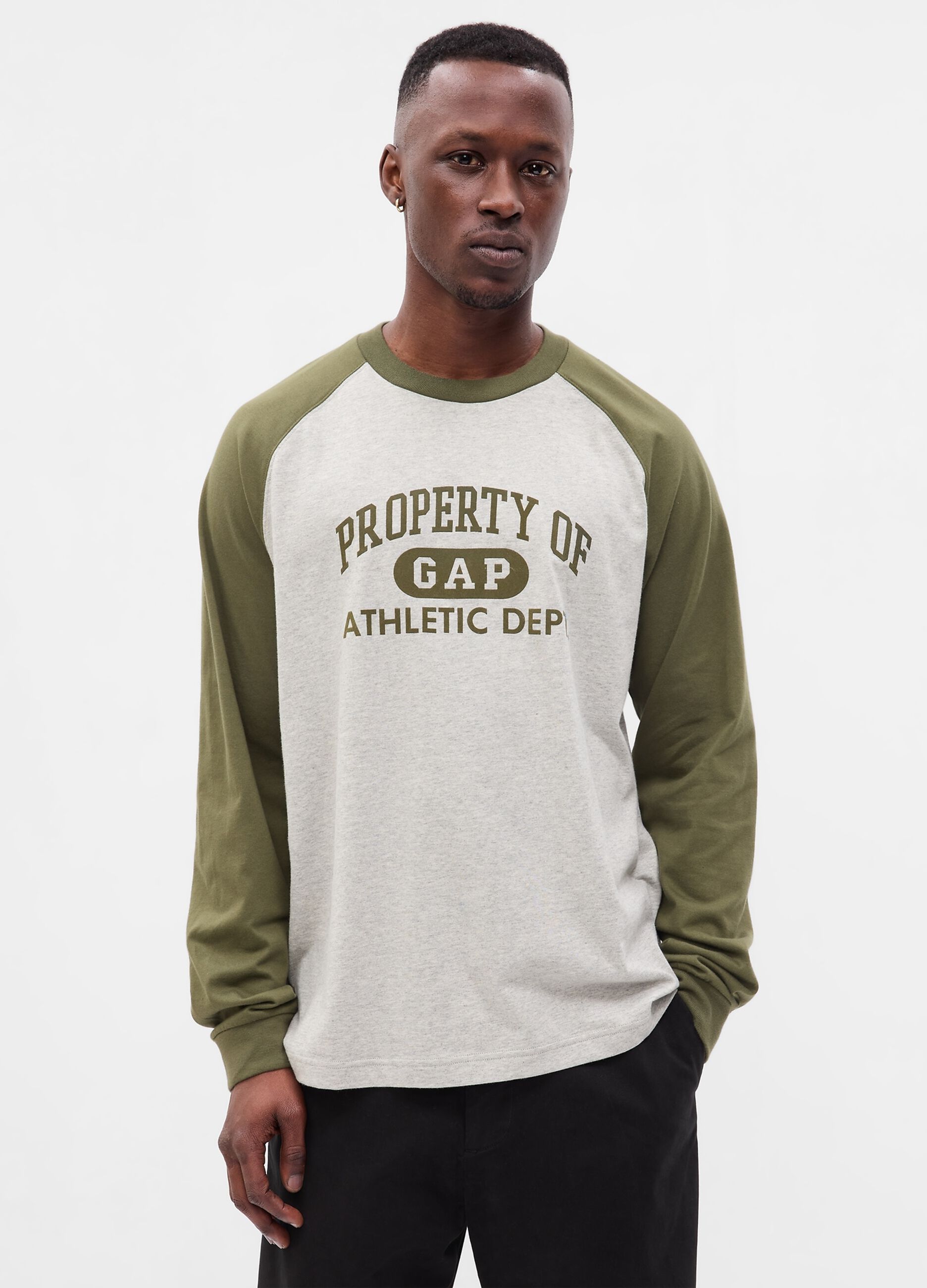 Camiseta bicolor con logo Athletics estampado