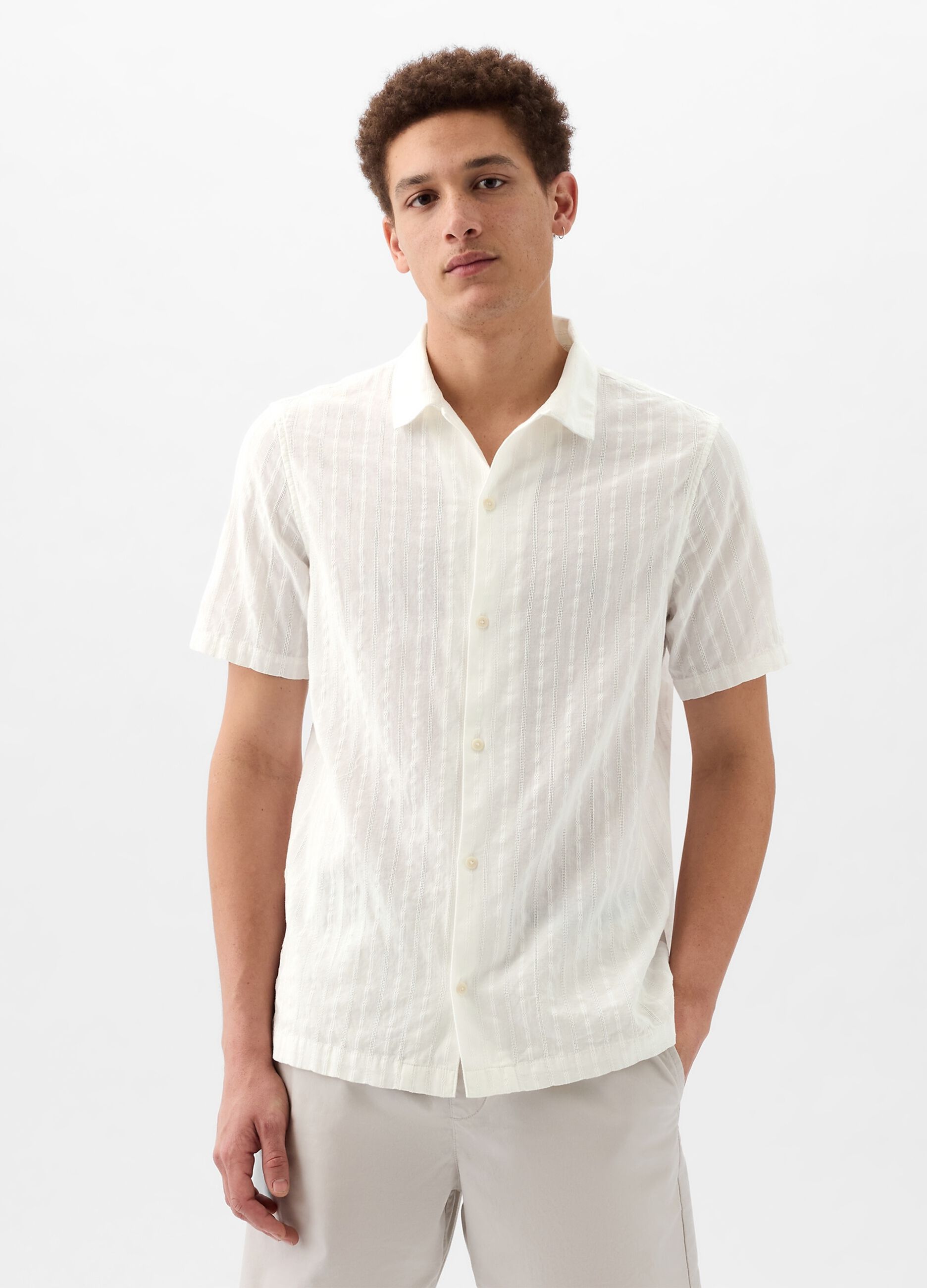 Short-sleeved shirt in cotton dobby