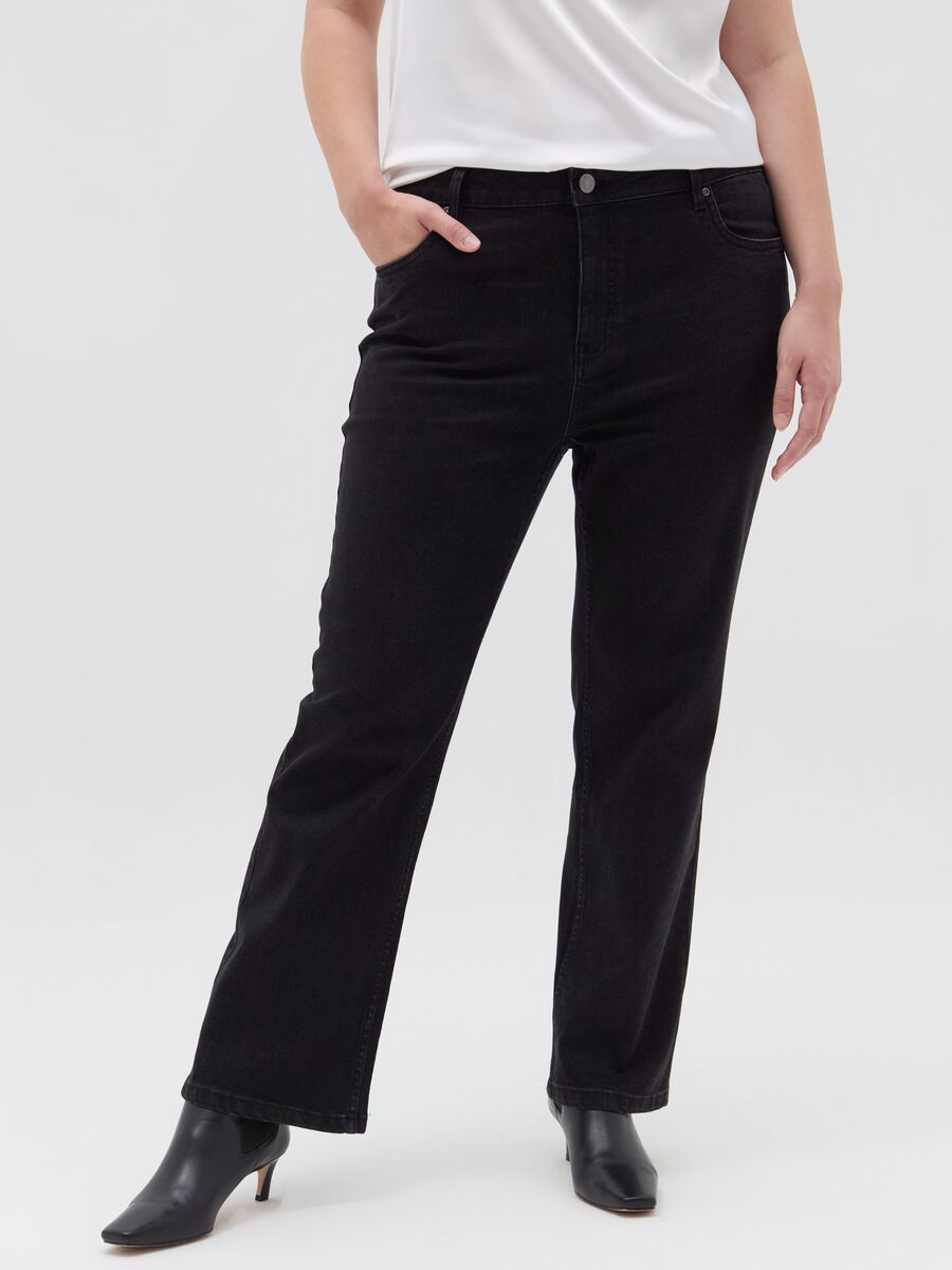 Curvy straight-fit jeans with five pockets_1