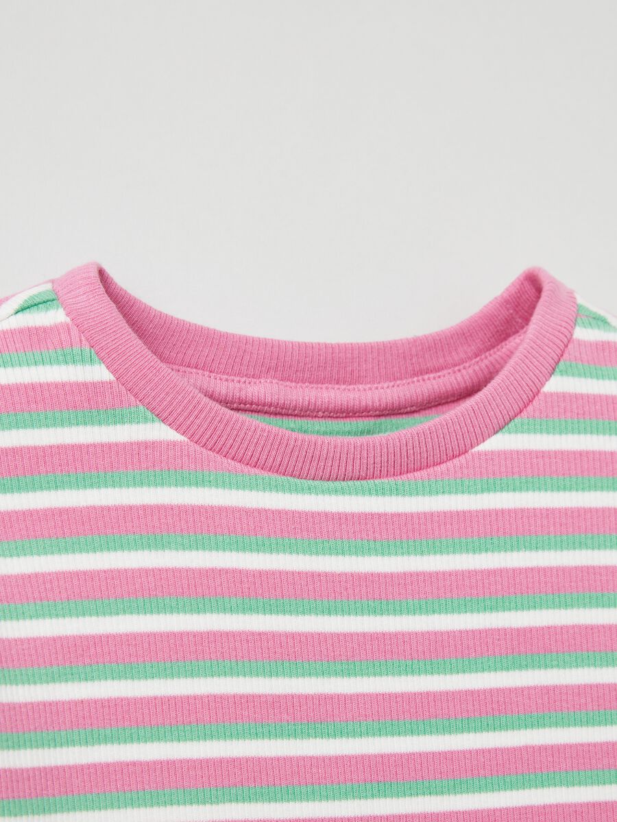 Long-sleeved T-shirt with stripes_2