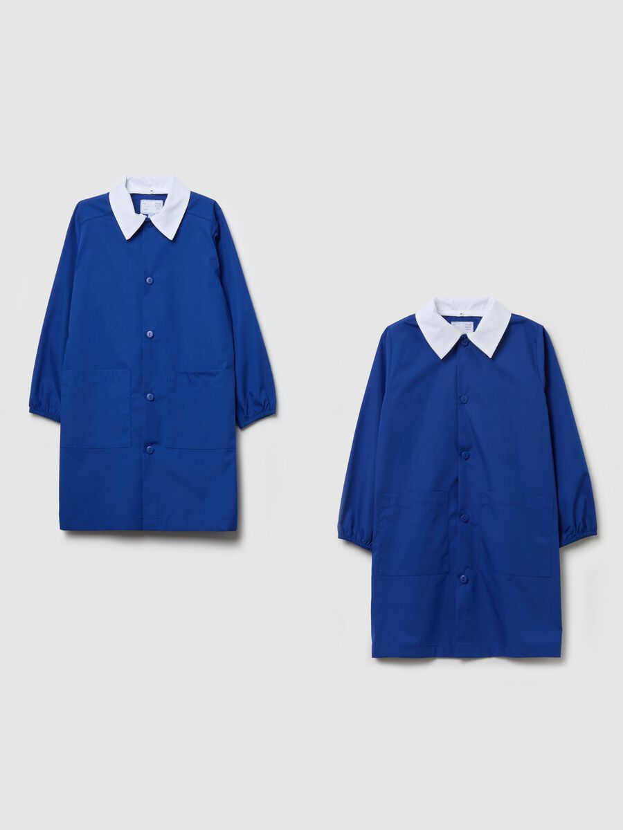 Two-pack solid colour school smocks with buttons_0