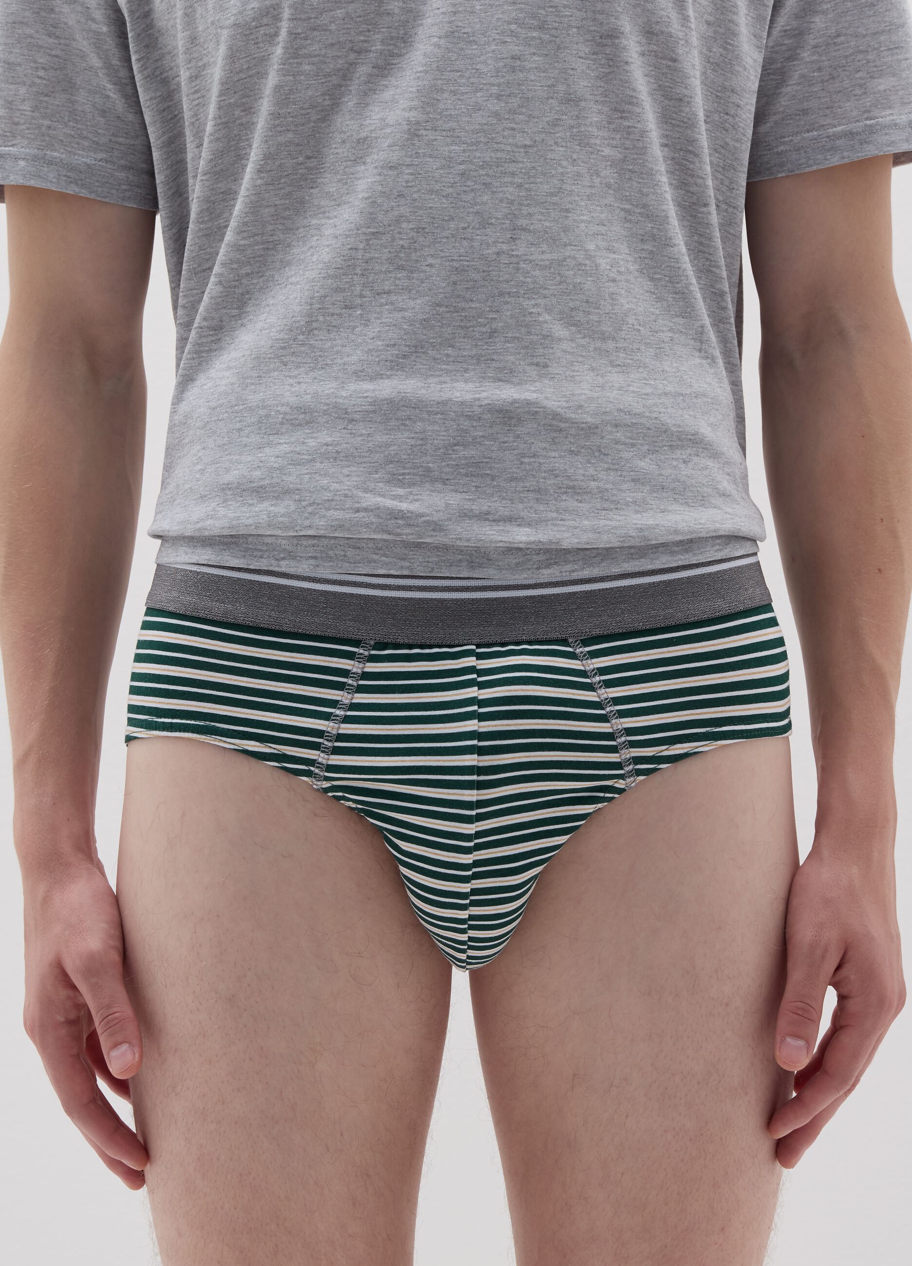 Three-pack briefs with striped edging