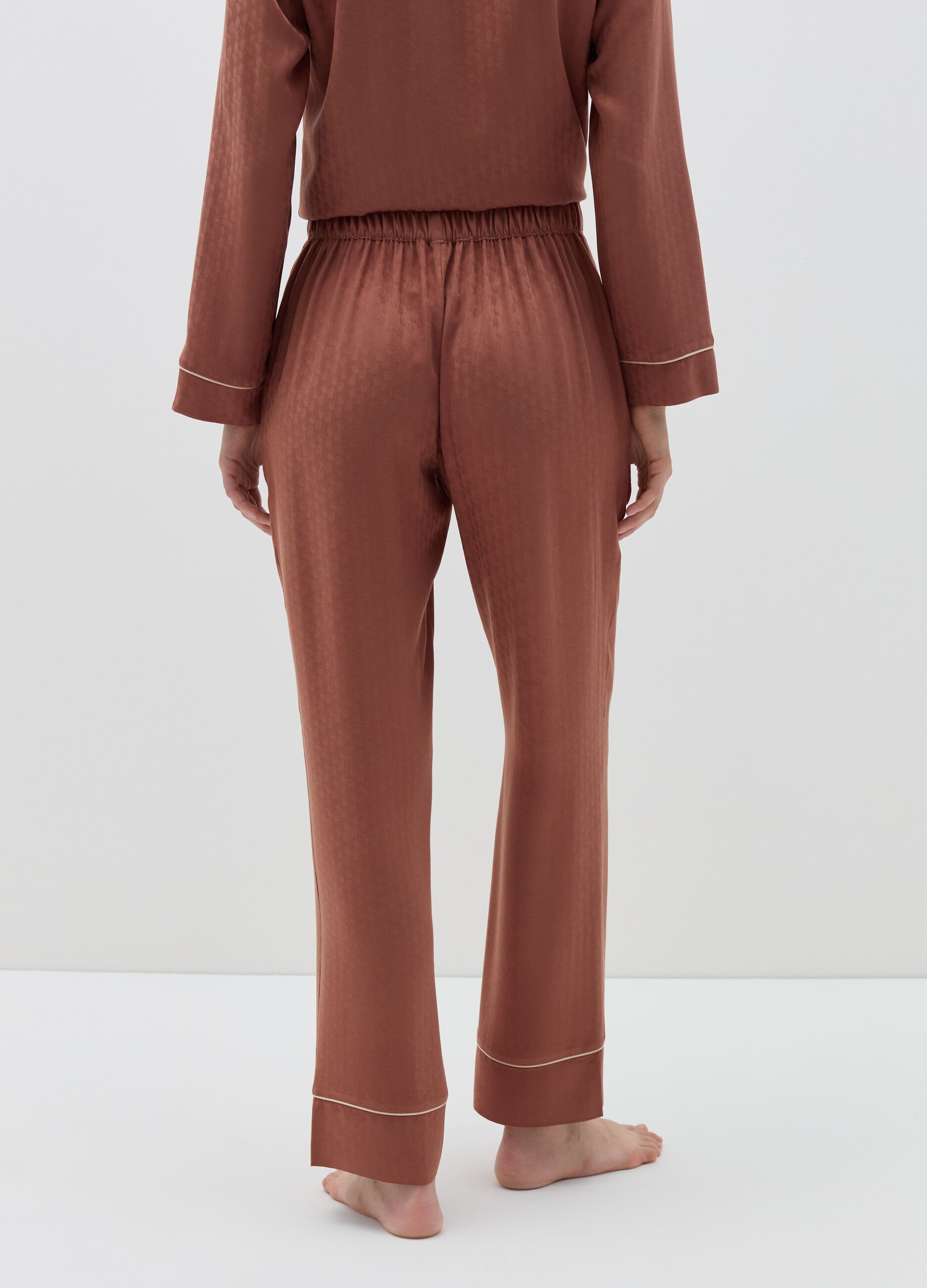 Pyjama trousers with contrasting piping