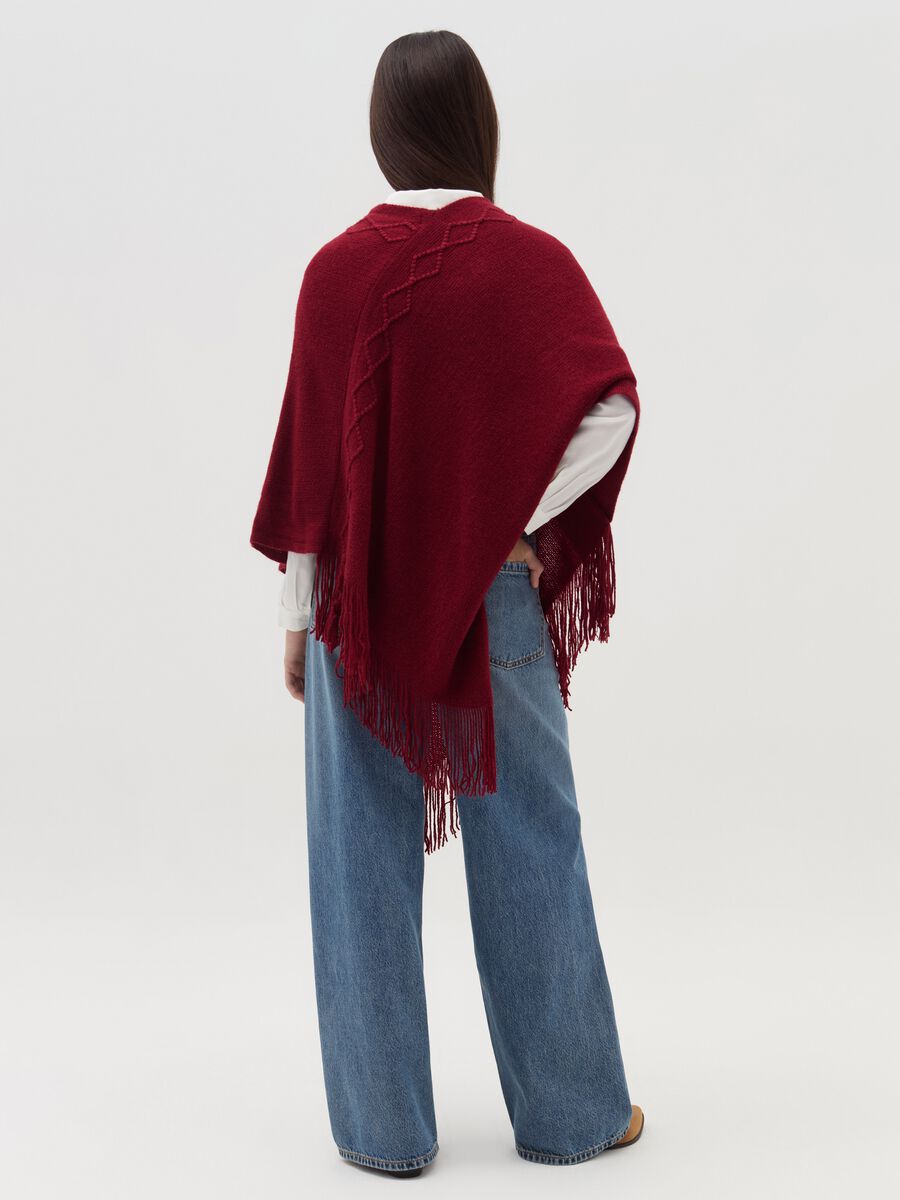 Poncho with diamond design and fringing_2