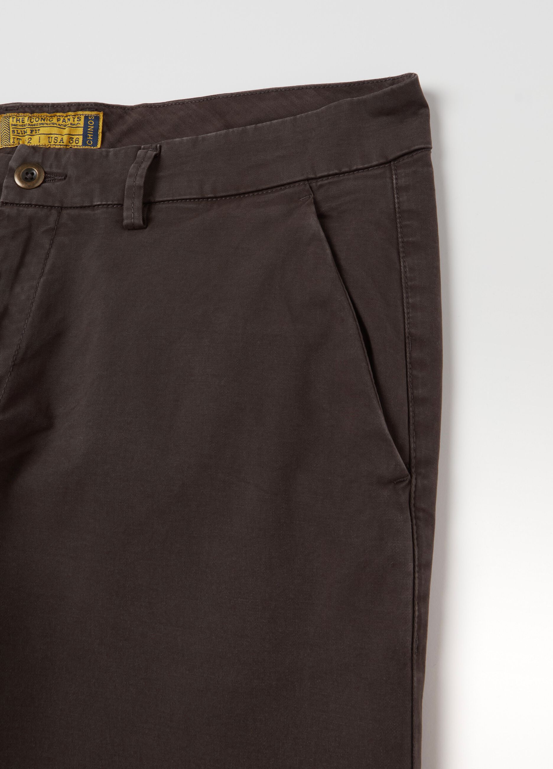 Pantalone chino slim fit in cotone stretch