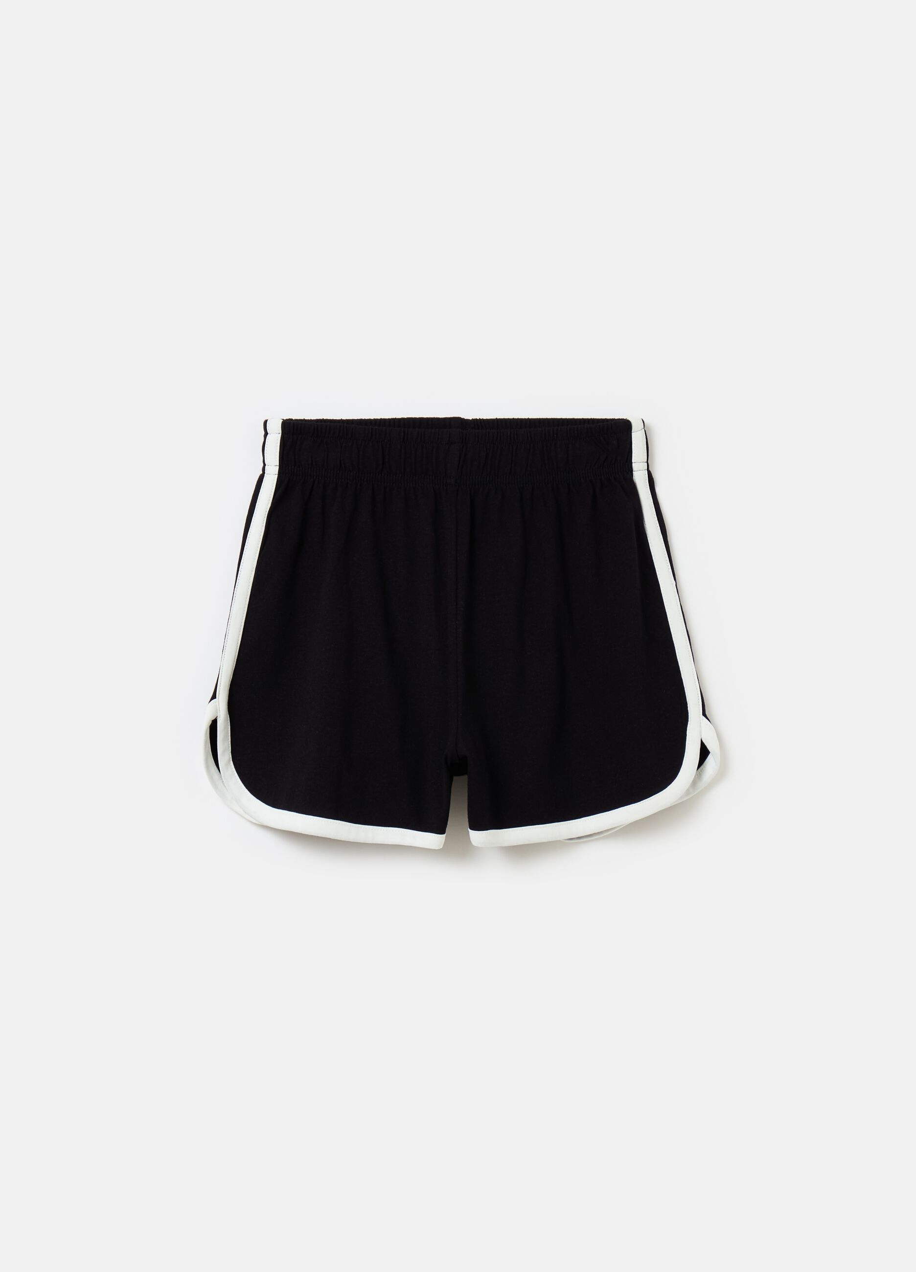 Jersey shorts with contrasting edging