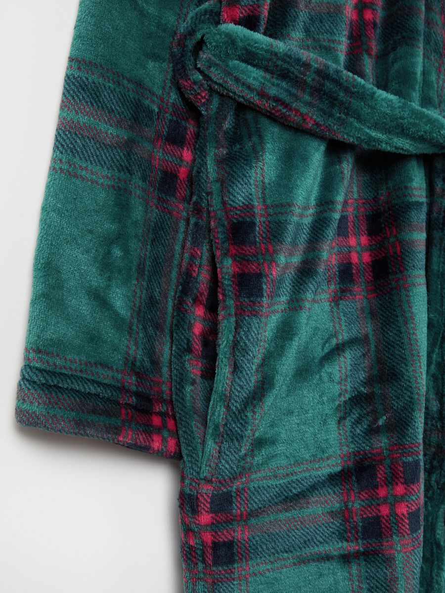 Long dressing gown in fleece with tartan pattern_5