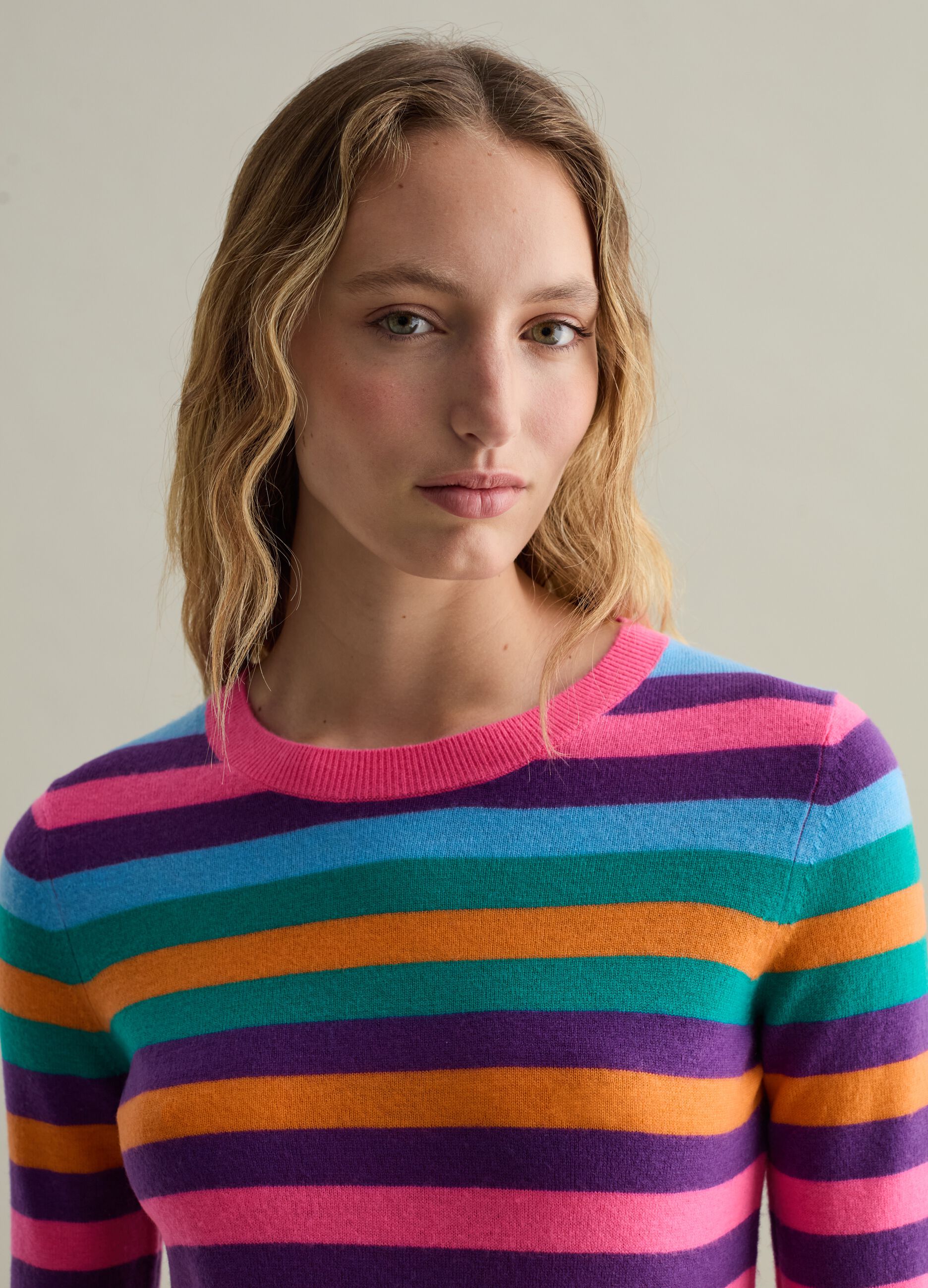 Pullover in lana a righe multicolor