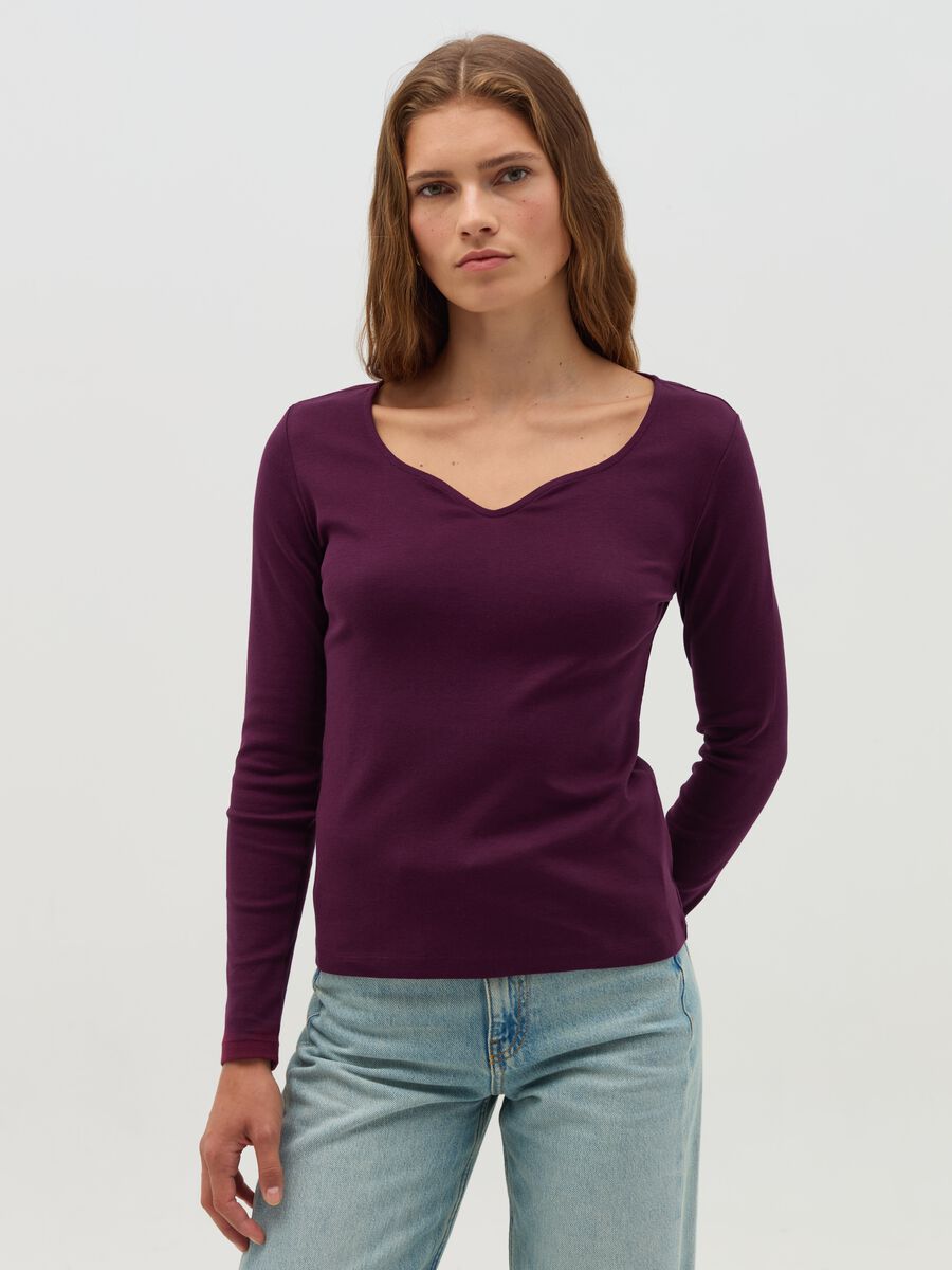 Long-sleeved T-shirt with sweetheart neckline_1