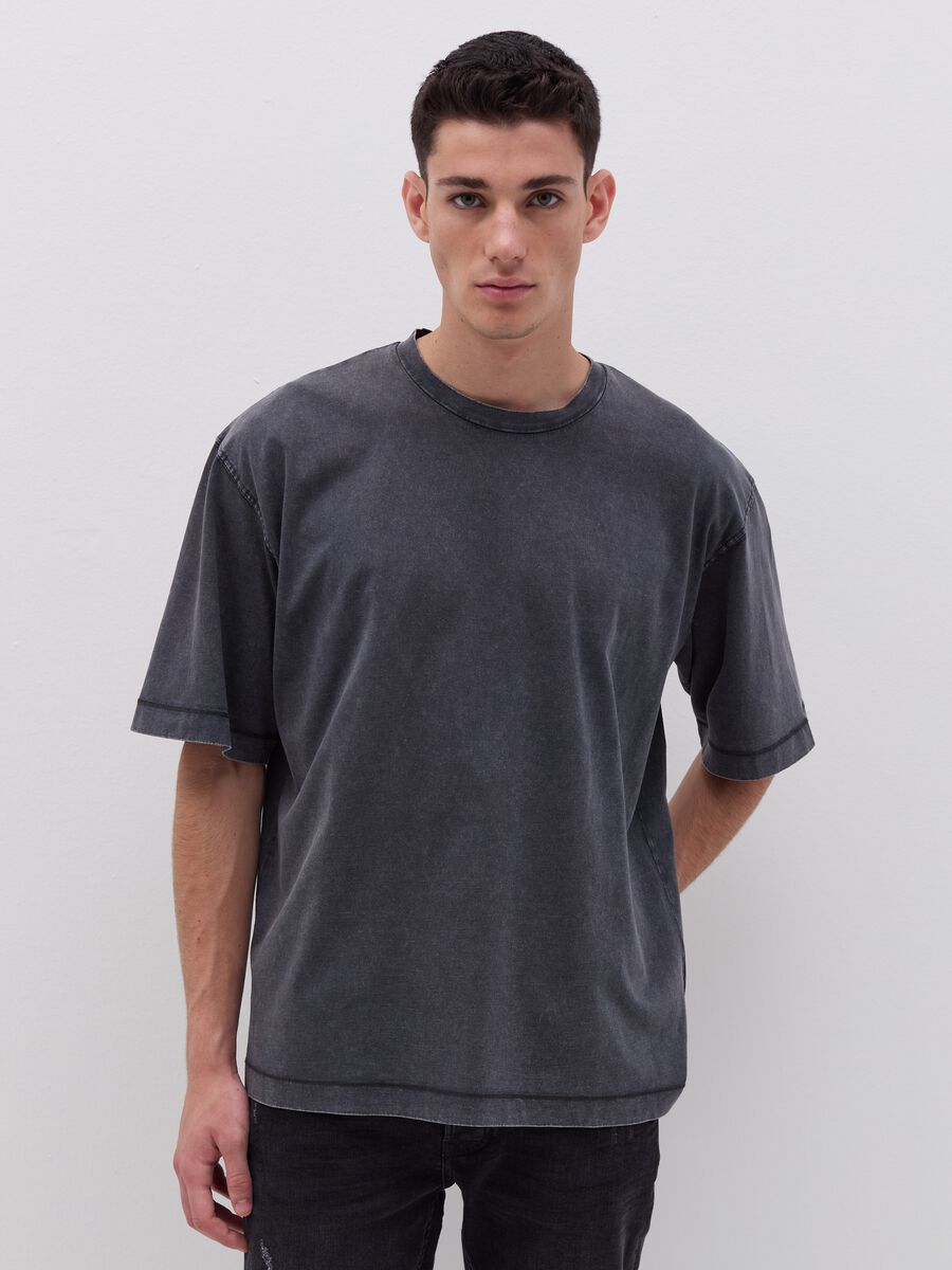 Cotton T-shirt with round neck_1