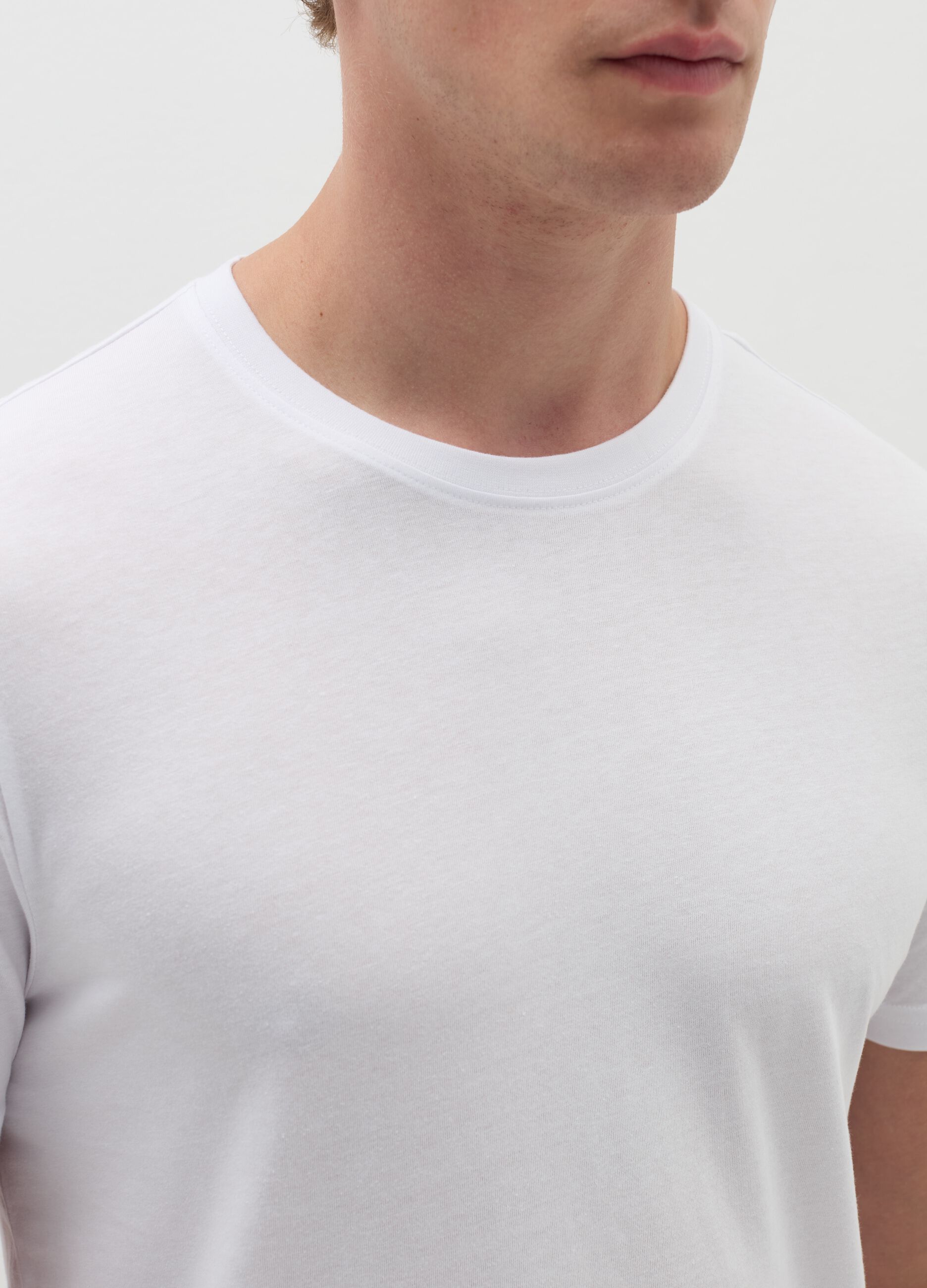 Organic cotton undershirt with round neck