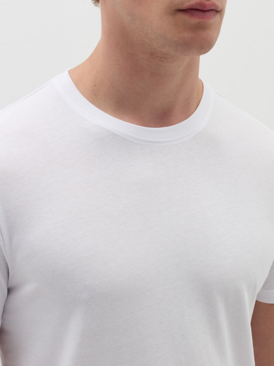 Organic cotton undershirt with round neck_3