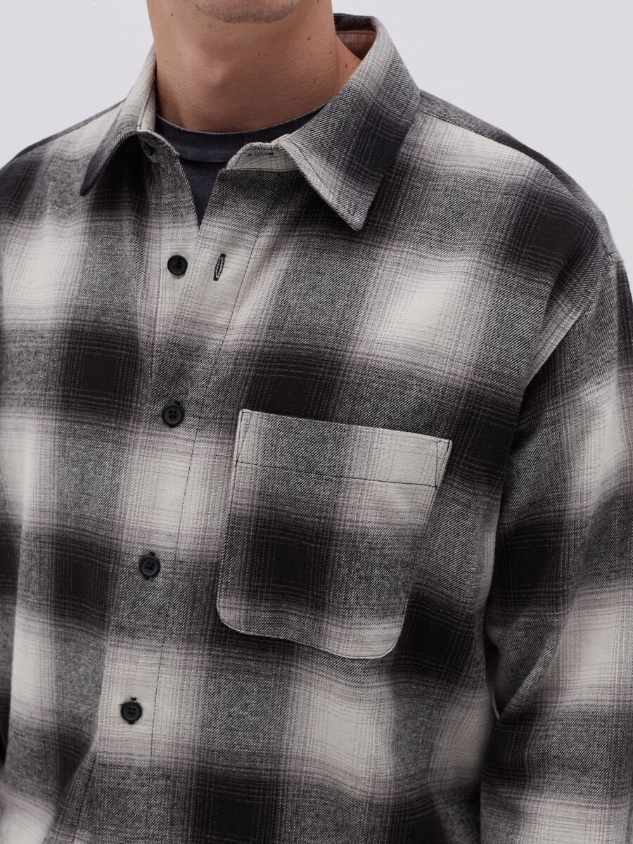 Regular-fit shirt in check flannel_3