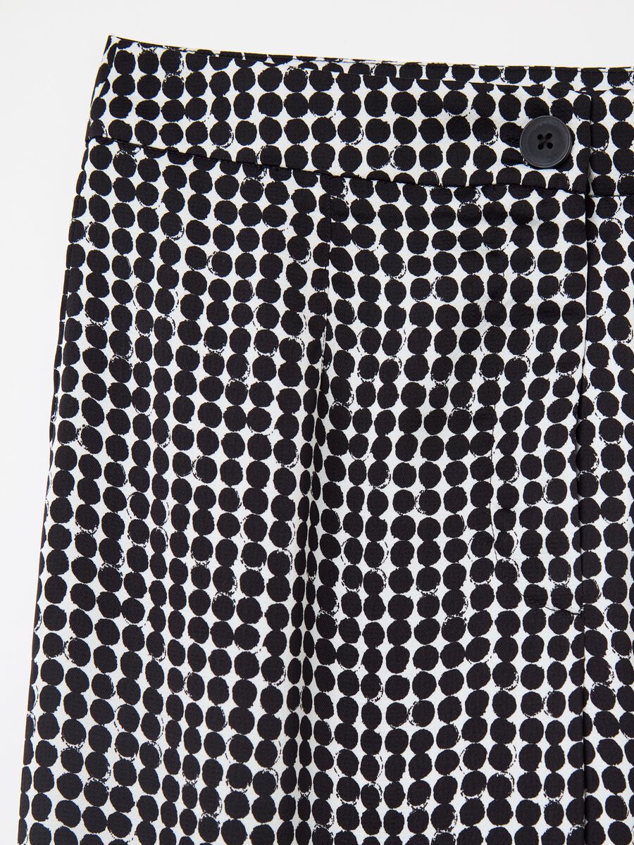 High-rise trousers with polka dot pattern_5