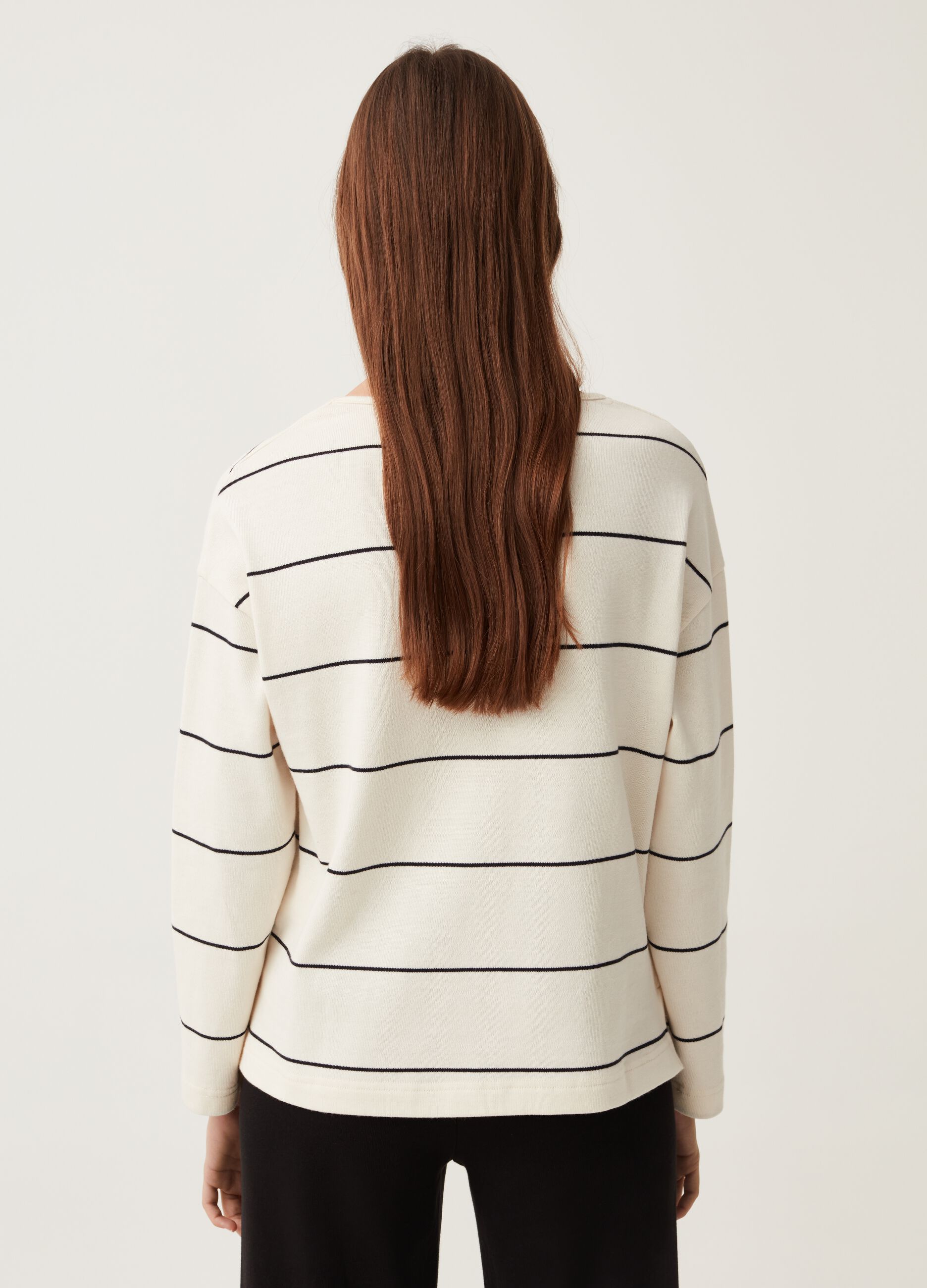 Long-sleeved T-shirt with fine stripes