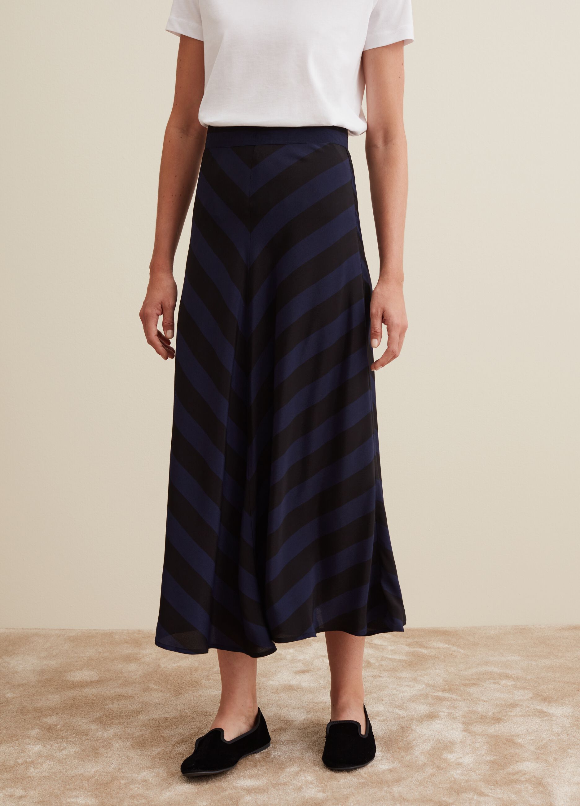 Satin viscose midi skirt with diagonal stripes